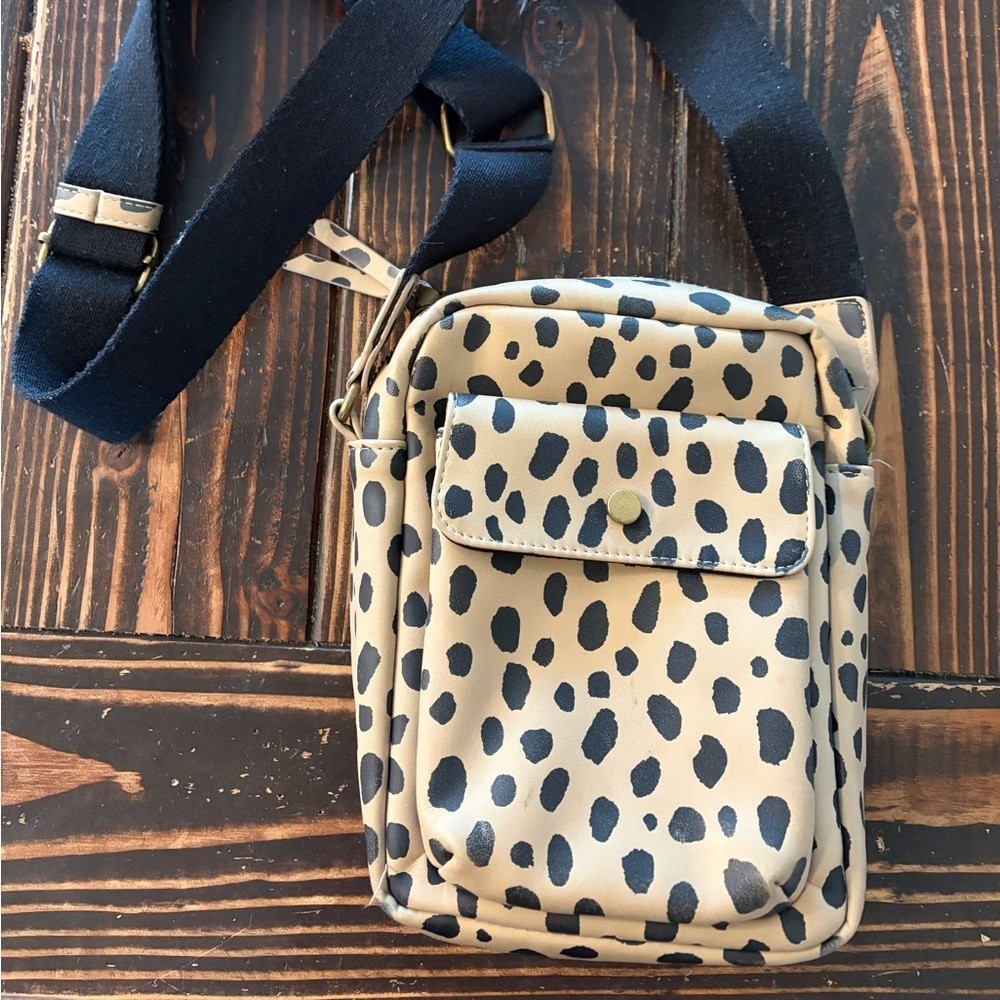 Universal Thread Leopard Print Tan Crossbody Bag