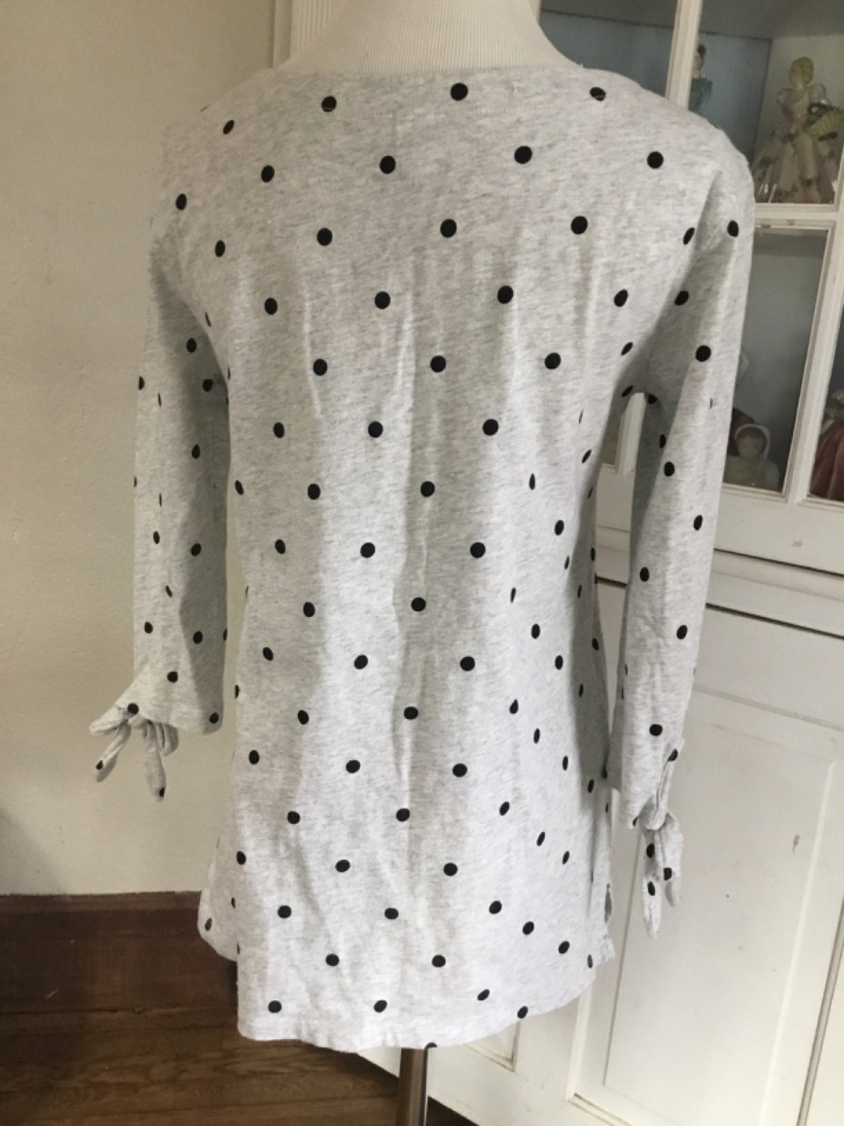 Old Navy Gray Black Polka Dot 3/4 Tie Sleeve Detail Pullover Top S EUC
