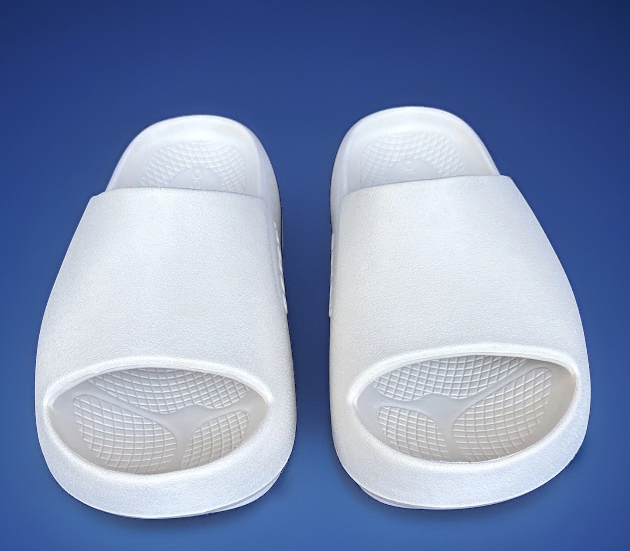 Oofos OOahh+ PLUS Sport Slide Sandals M 8 W10 Chalk White Recovery Slip On