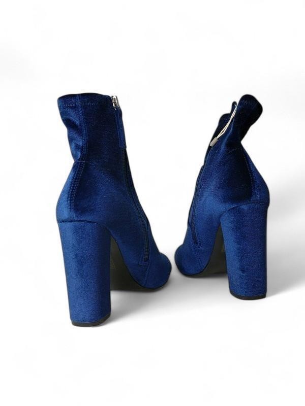 Steve Madden Blue Velours Ankle Boots Block Heel Booties Size US 5.5 EU 35.5 NIB