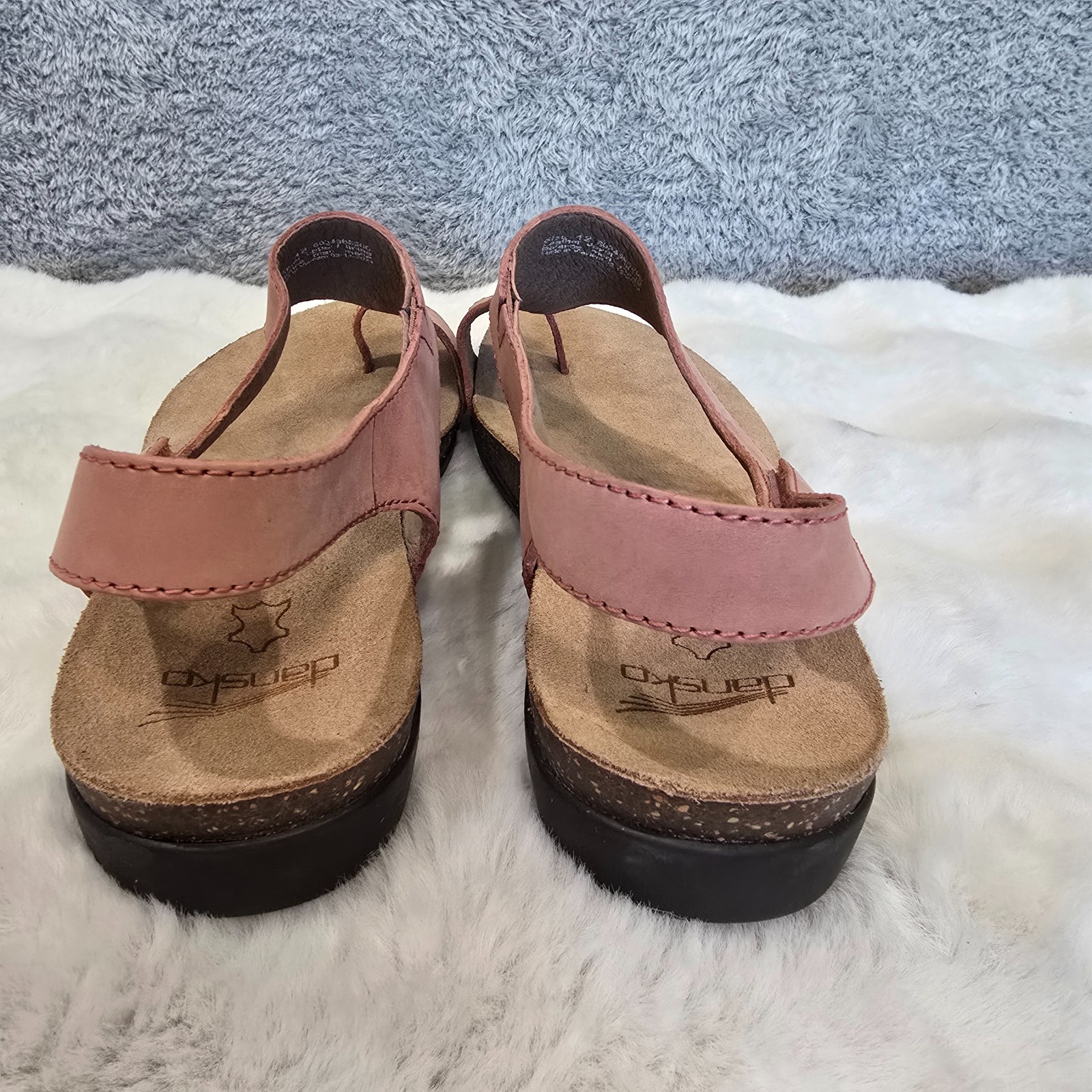 Dansko Reece Rose Nubuck Leather Thong style Sandals Women’s Size 42 or US 11.5