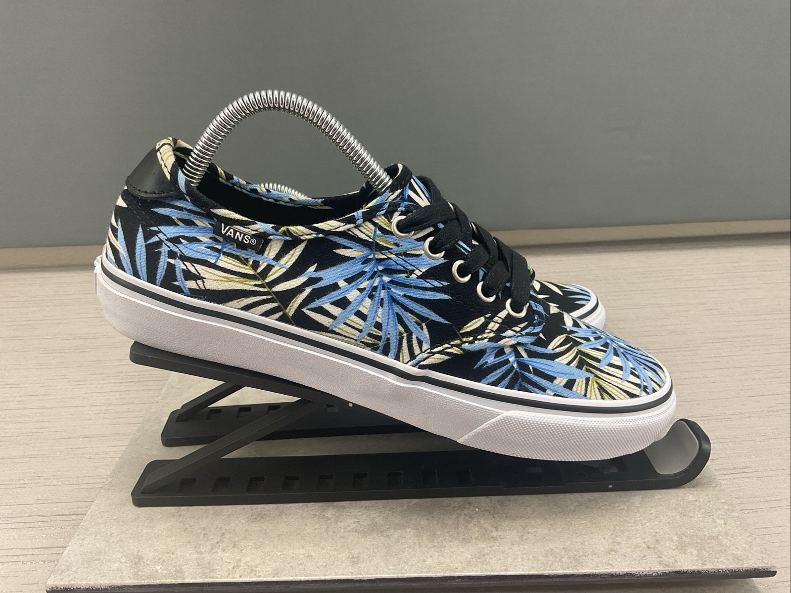 VANS Ortholite Camden Deluxe Sneaker Black Canvas Blue White Palm Leaf Women 9.5
