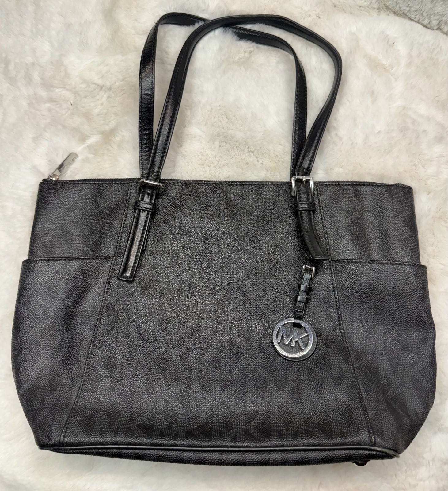 Michael Kors Jet Set Travel Signature Logo Top-Zip Tote Bag