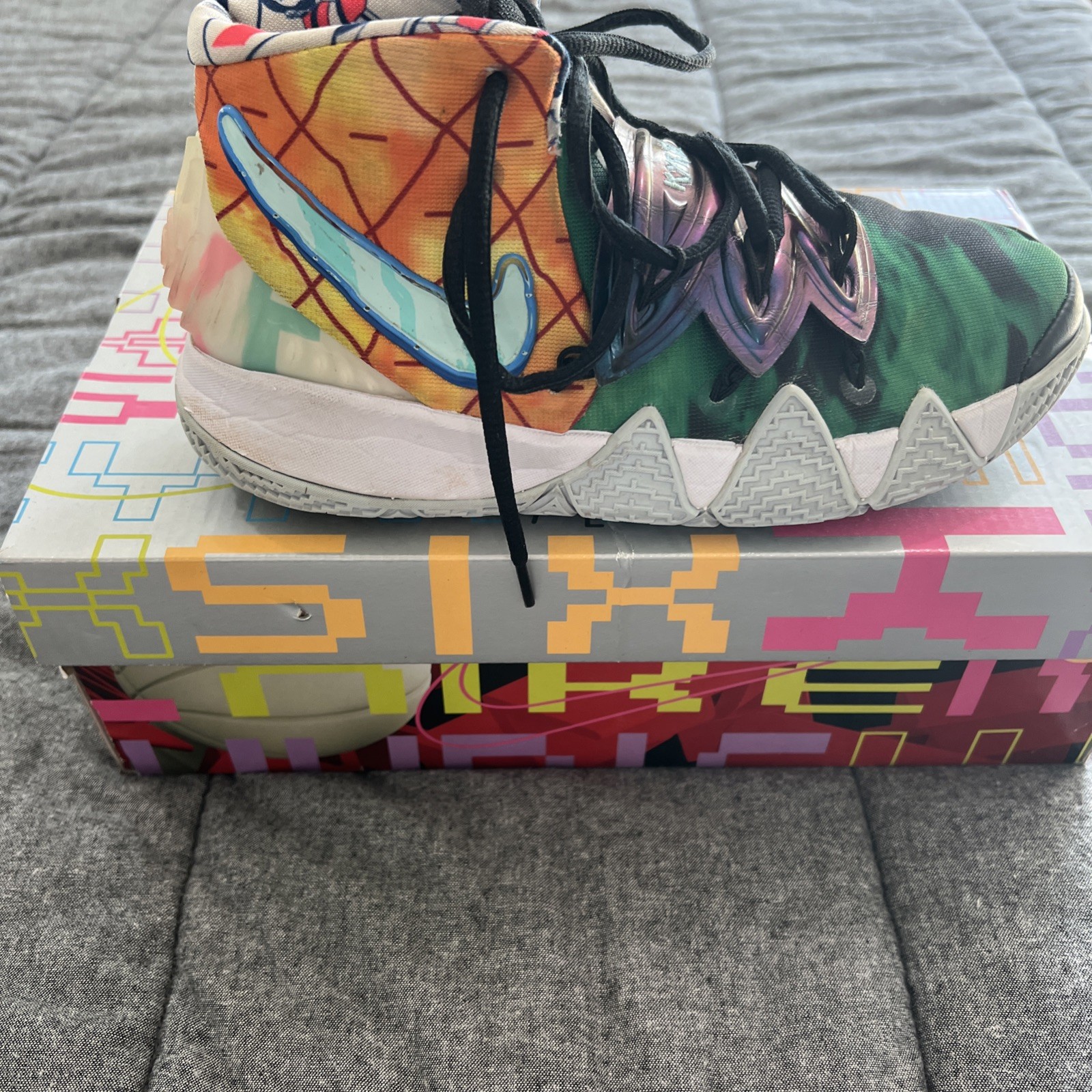 Nike kybrid S2 what the. with box no damage