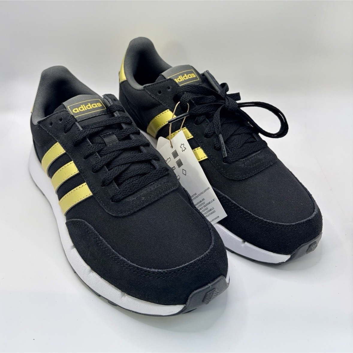 Brand New adidas Run 60S 2.0 Low Top Lace Up Sneakers Black/Gold/White 8.5M/9W