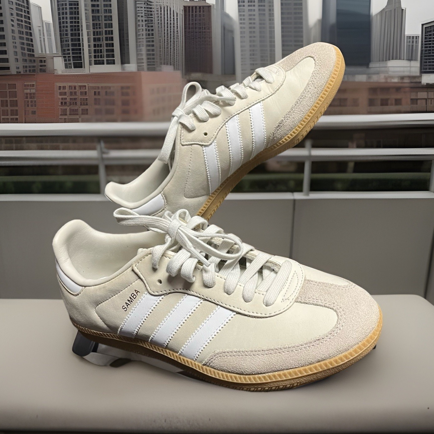 adidas Samba Low Top Lace-Up White/Beige Gum Rubber Sole Sneakers B76064