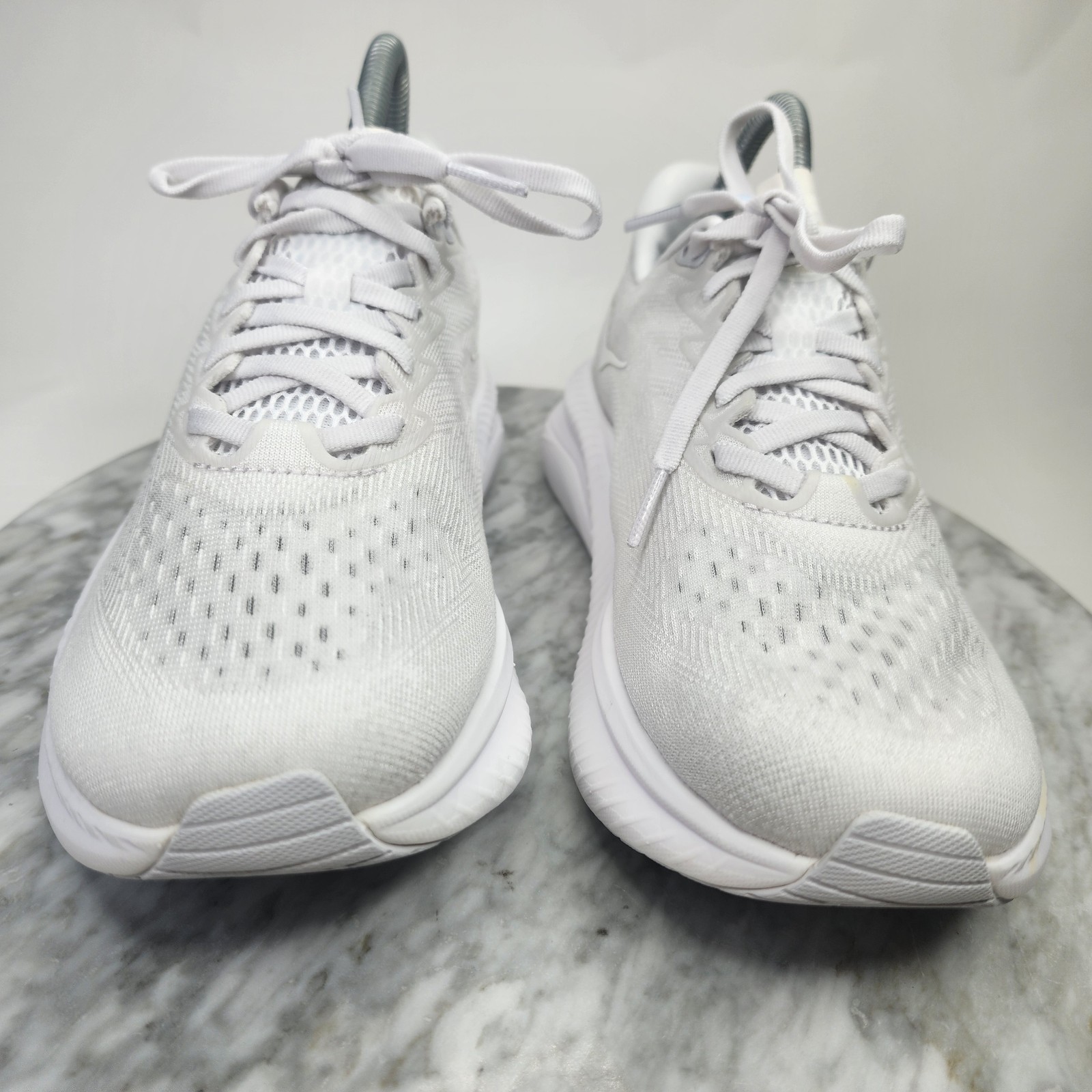 Hoka One One Mach 6 Triple White Running Shoe’s Women’s Size 7D 1147834WWH
