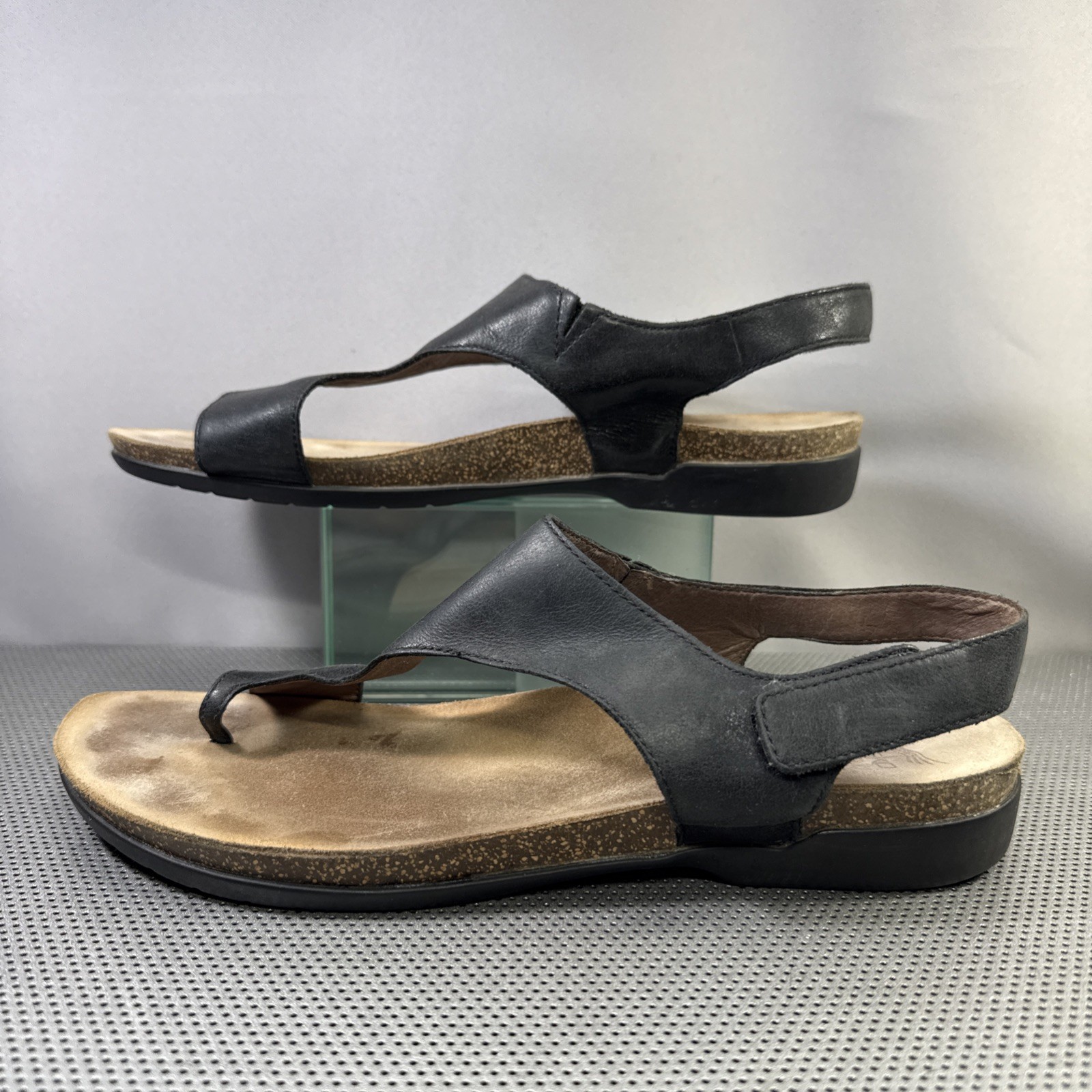 Dansko Reece Waxy Burnished Black Thong Sandal Size 42- Women’s 11.5-12