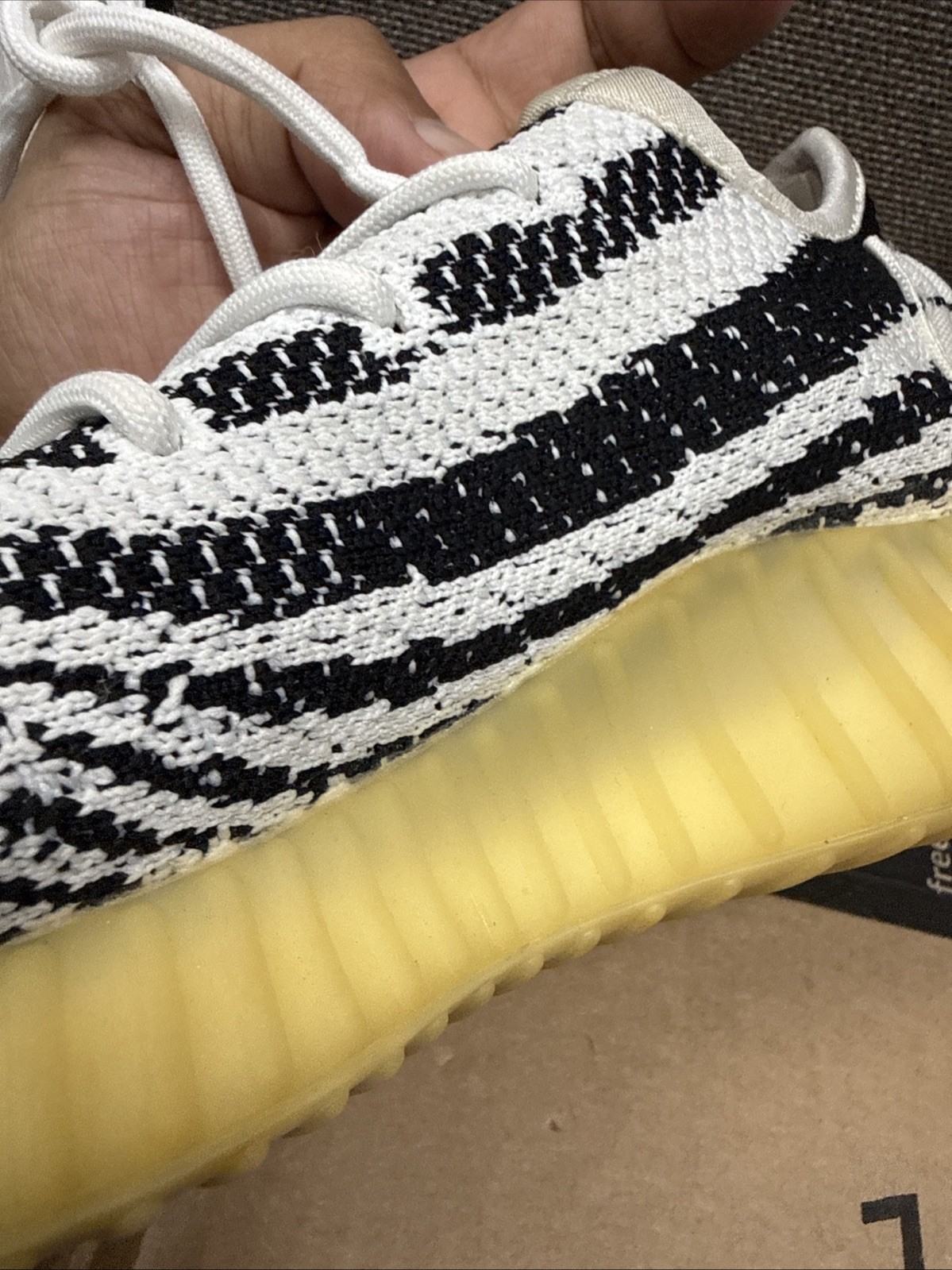 adidas Yeezy Boost 350 V2 Zebra White/Black Striped Low Top Sneakers Mens 7