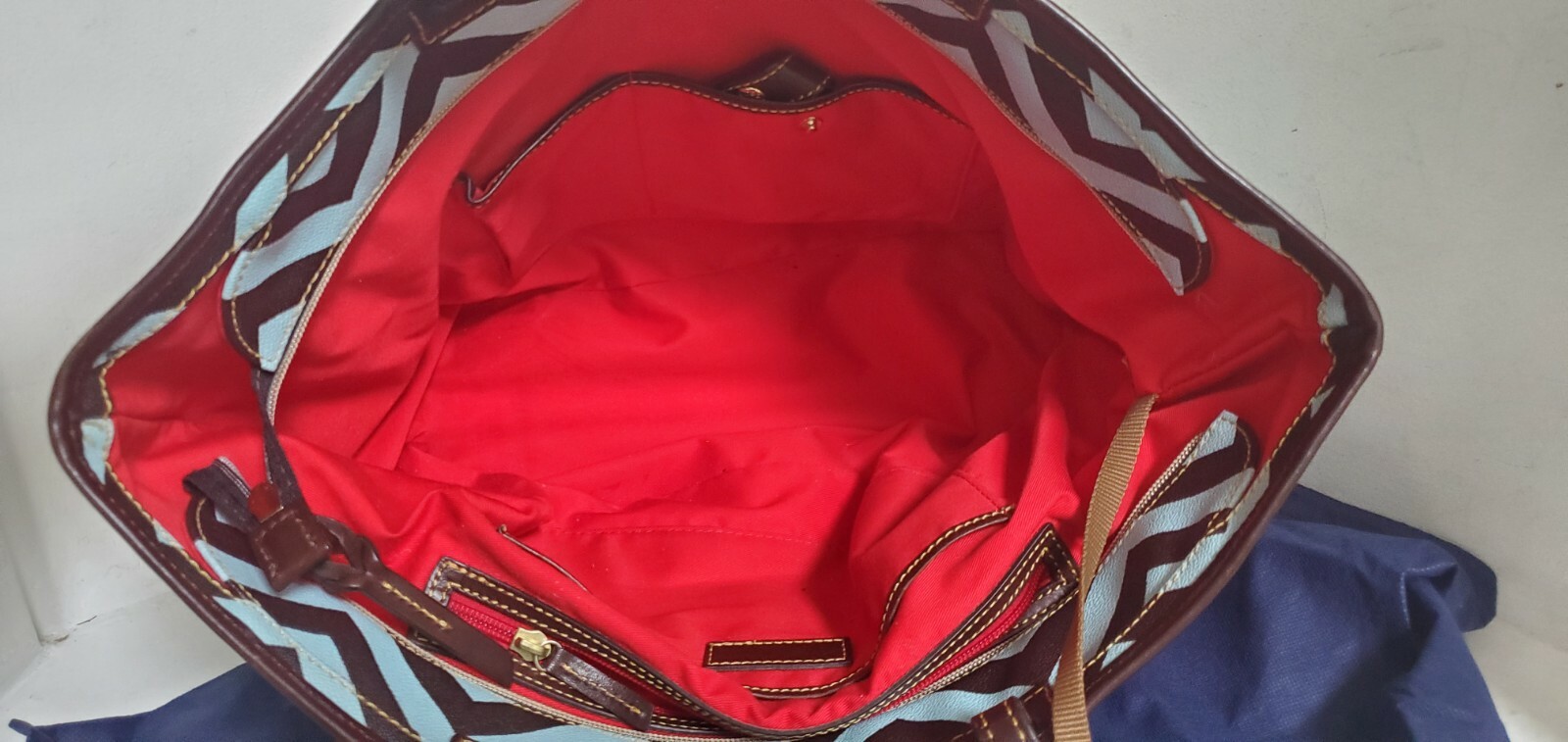 Dooney & Bourke Everyday Tote – 12 x 18 x 6 inches – SEE DESCRIPTION AND PICS