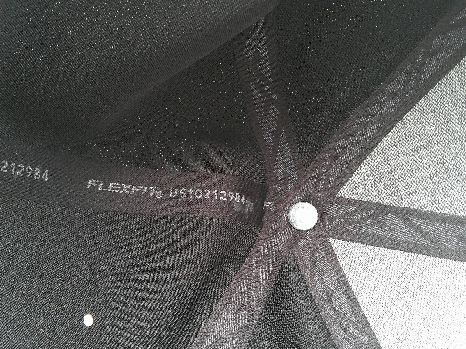 Flexfit Delta Hat Cap Fitted Mens Small Medium Black Performance Tech Athletic