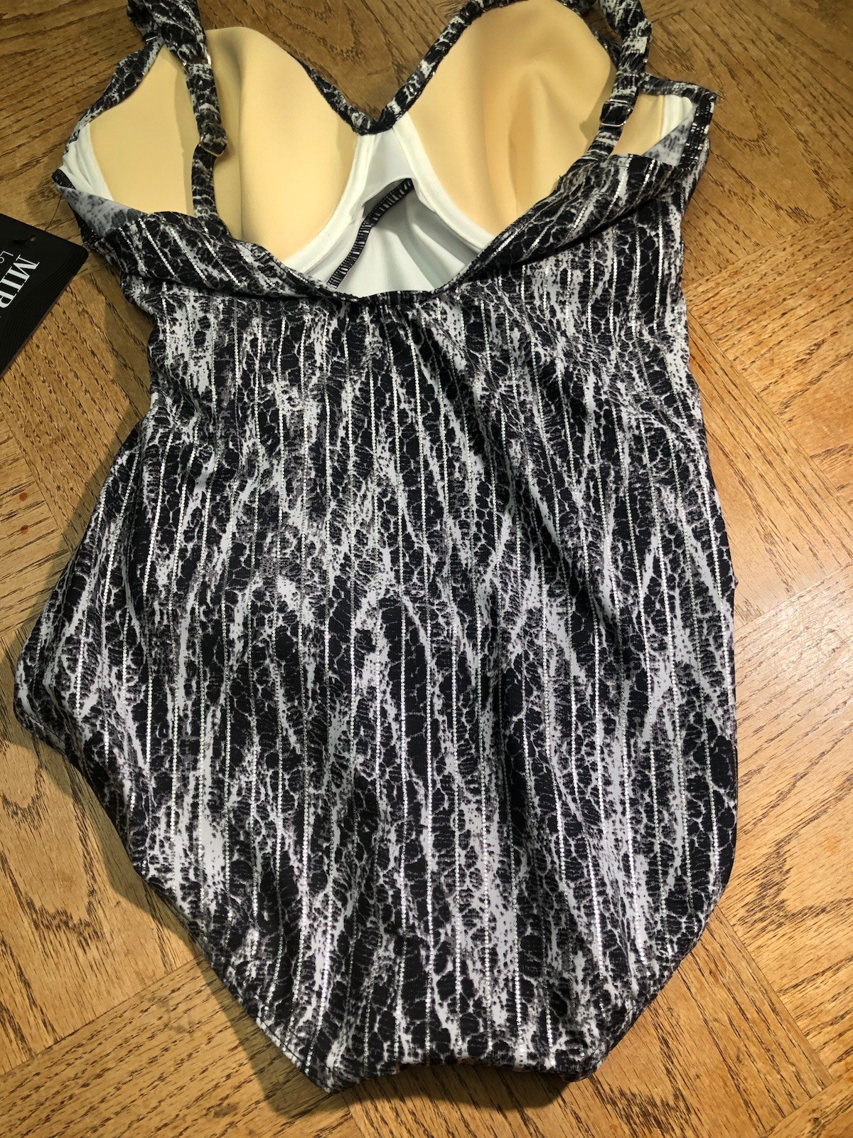 Miraclesuit Tummy Control Underwire Bra Chevron Python Siren SZ 12 NWT Siren