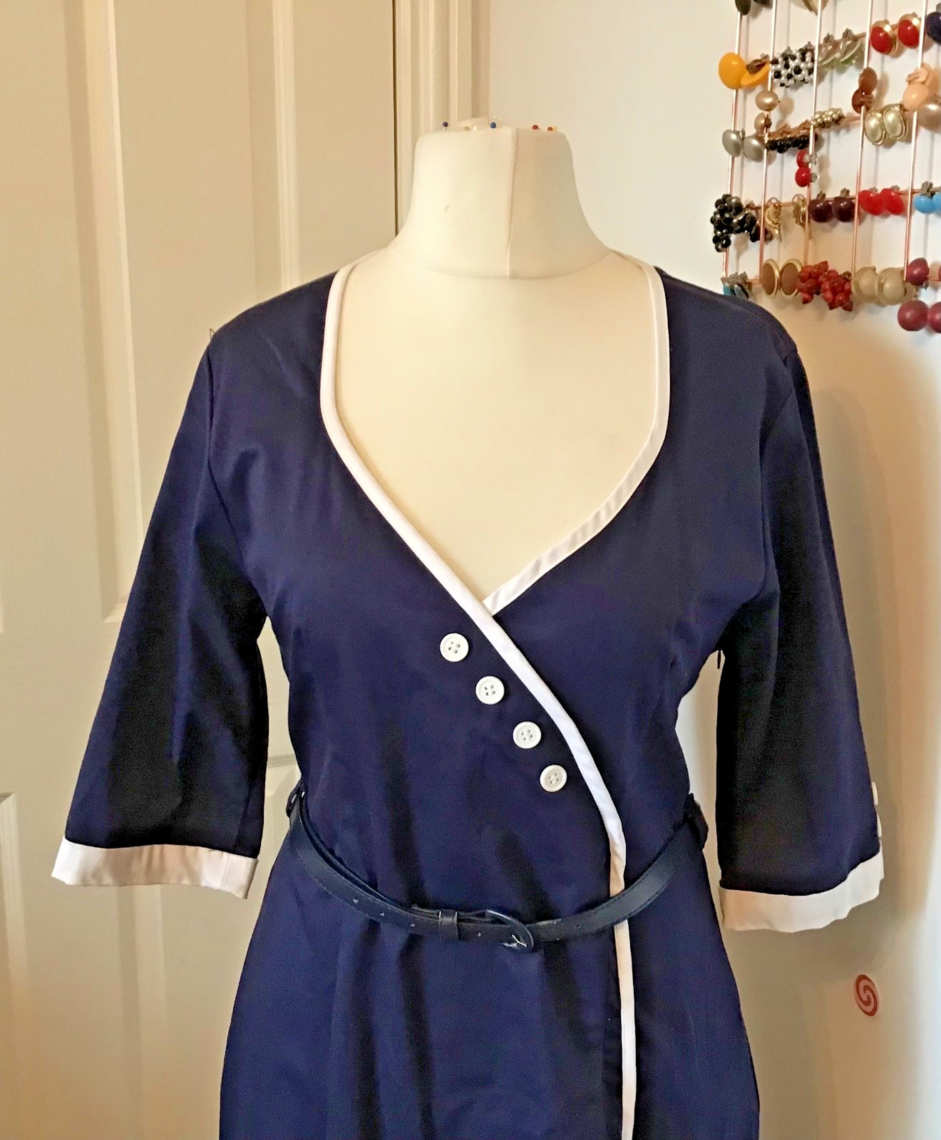 Lindy Bop Pencil Wriggle Dress Dark Blue with White contrast Buttons/Piping, L