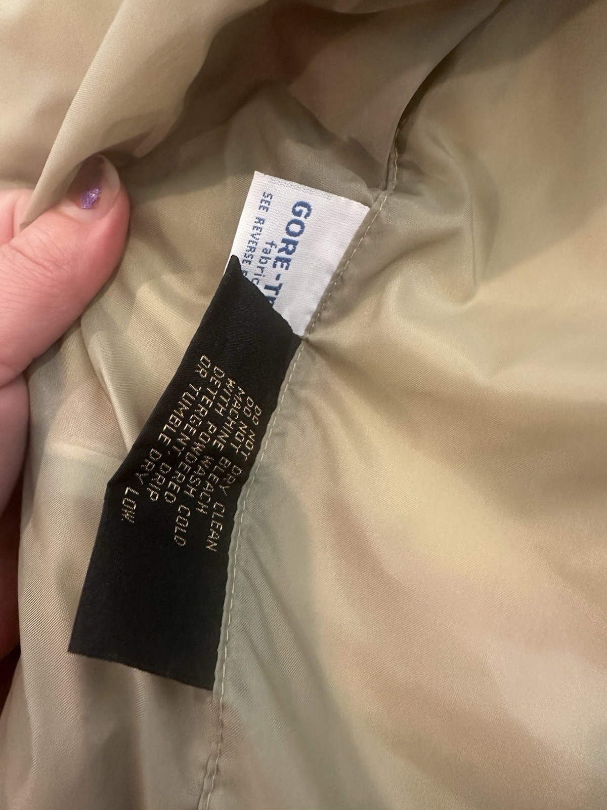 Vintage Eddie Bauer Men’s M RainJacket Beige made in Hong Kong