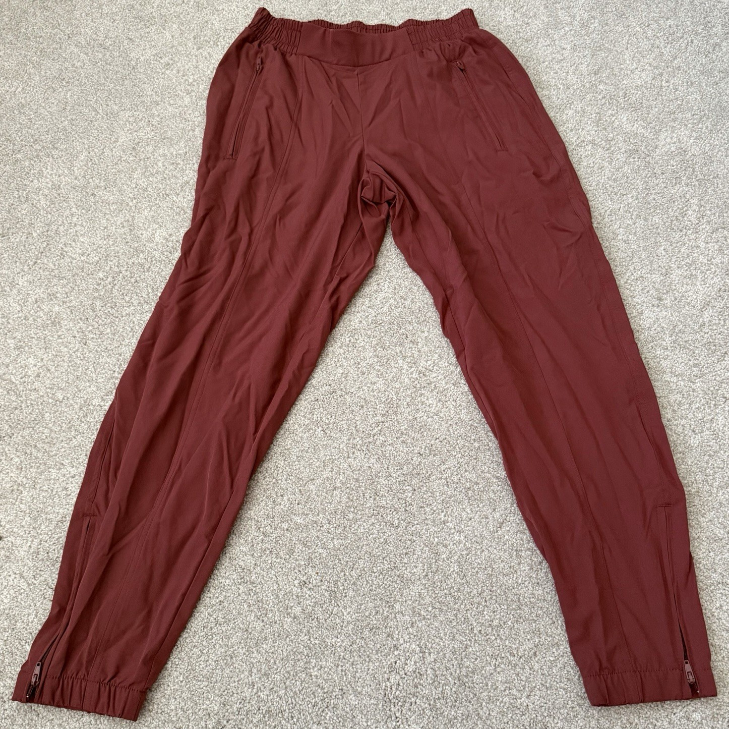 Old Navy Active StretchTech Women’s Burgundy Jogger Pants S Elastic Stretch