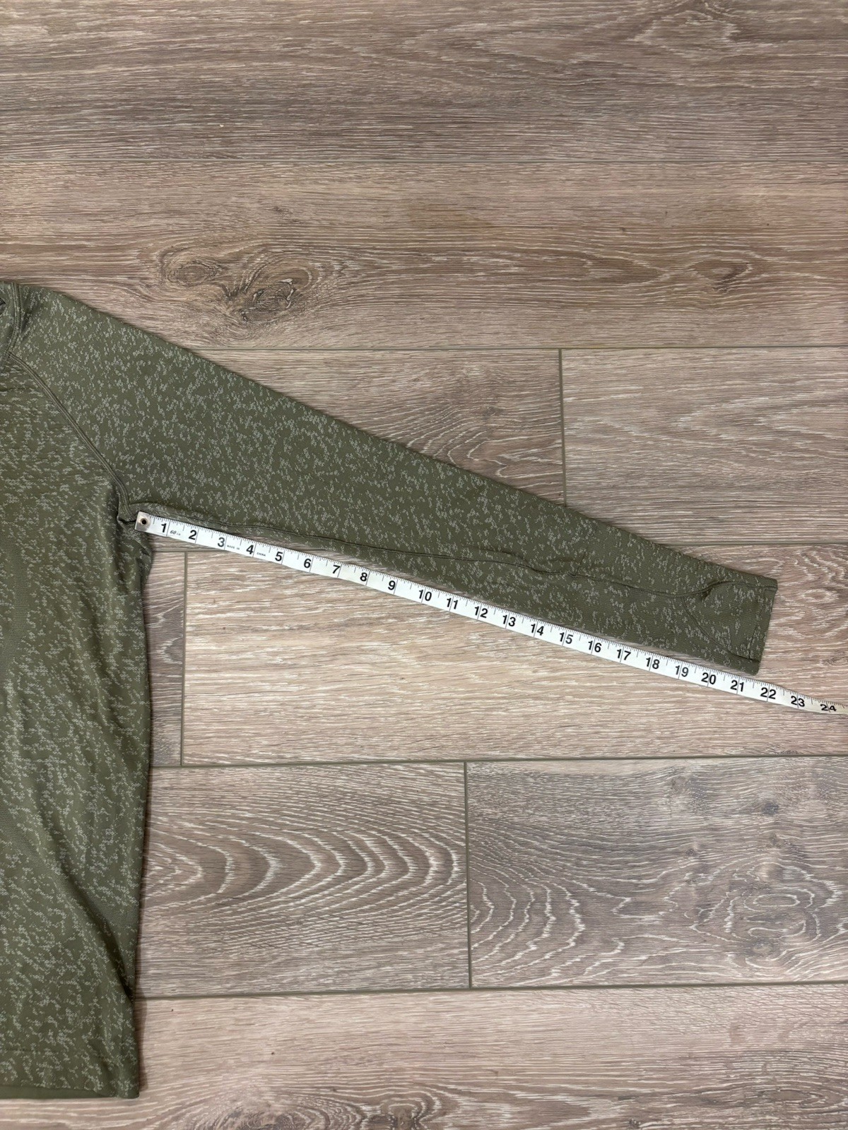 Lululemon Women’s Swiftly Tech Long Sleeve 2.0 Shirt Olive Green – Size 8