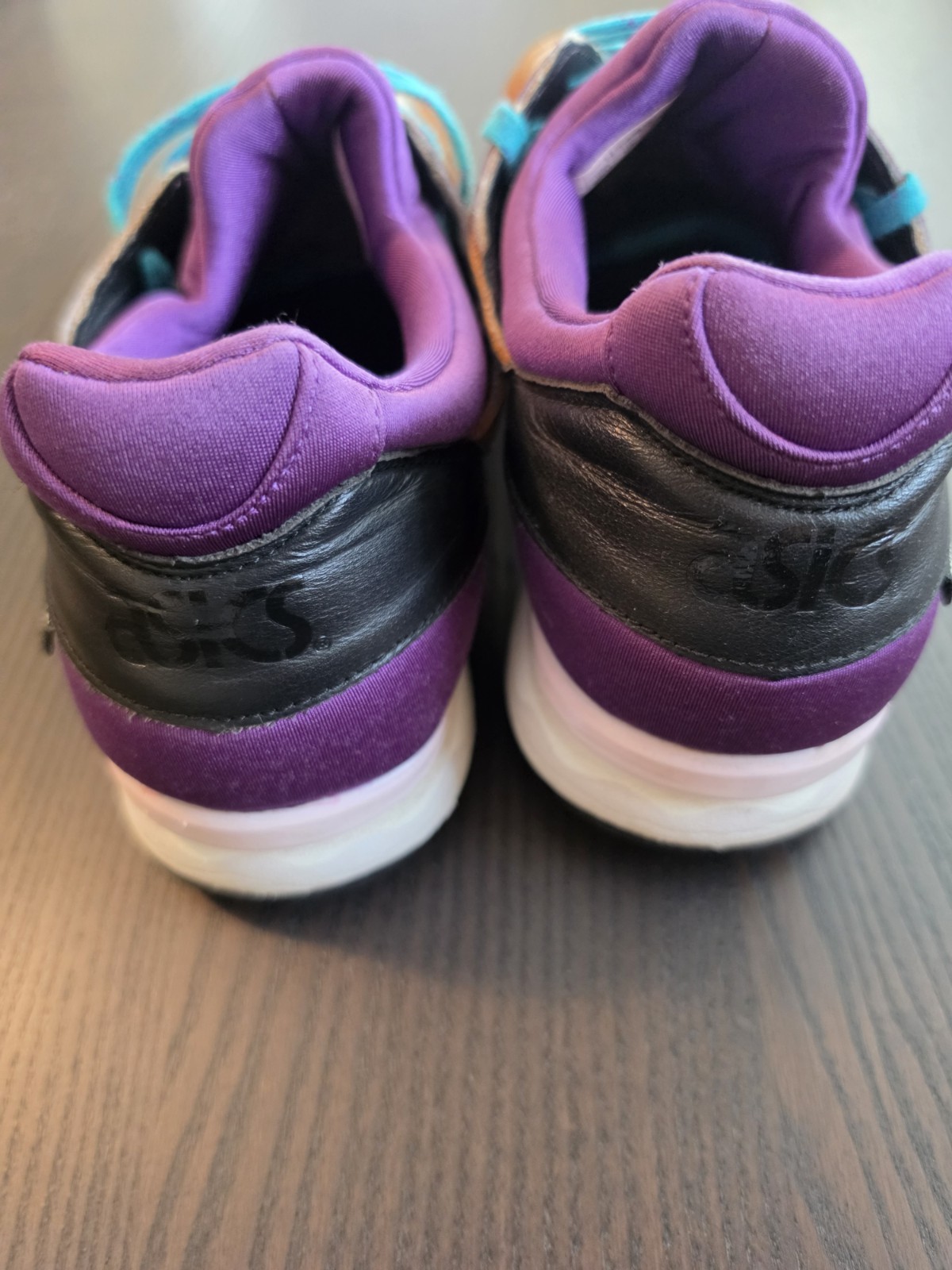 Asics Gel-lyte V Brown/Purple/White Men’s Size 10 Slight Water Stays On Side