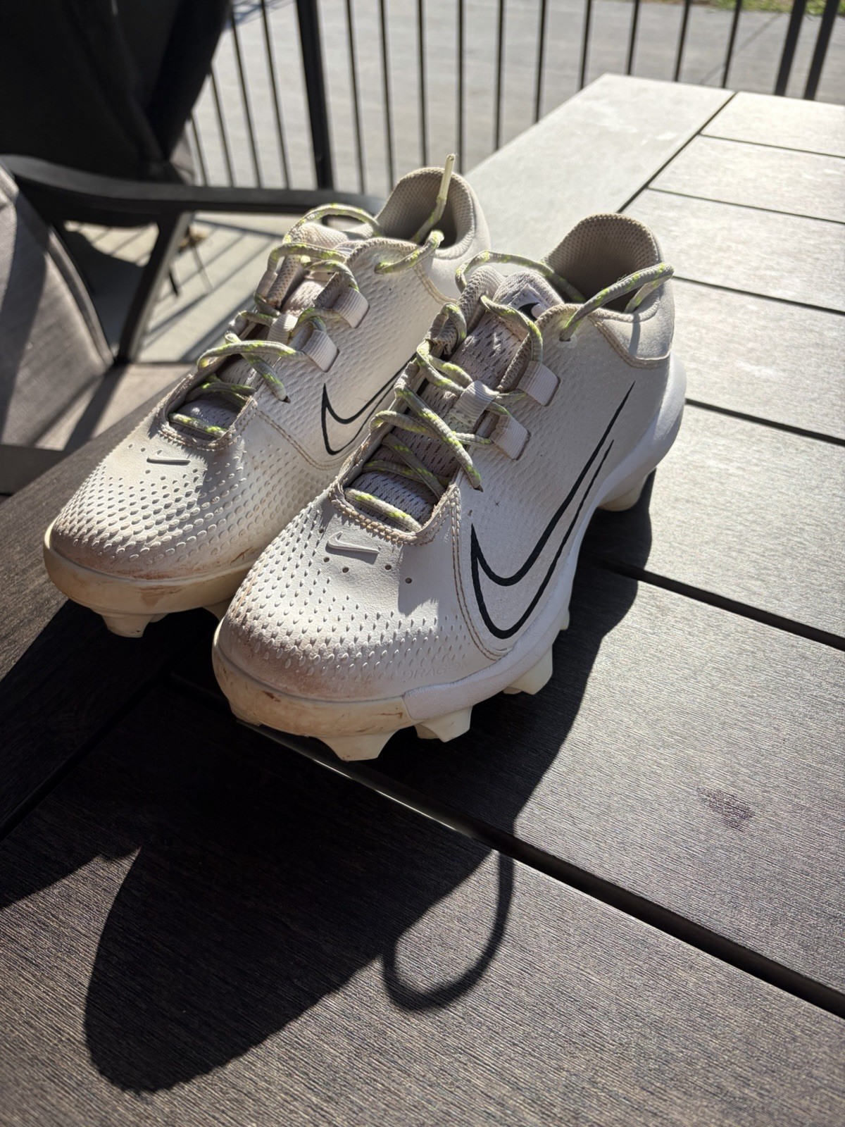 Nike Hyperdiamond 4 Softball Cleats Plastic Lace-Up Low Top White/Black
