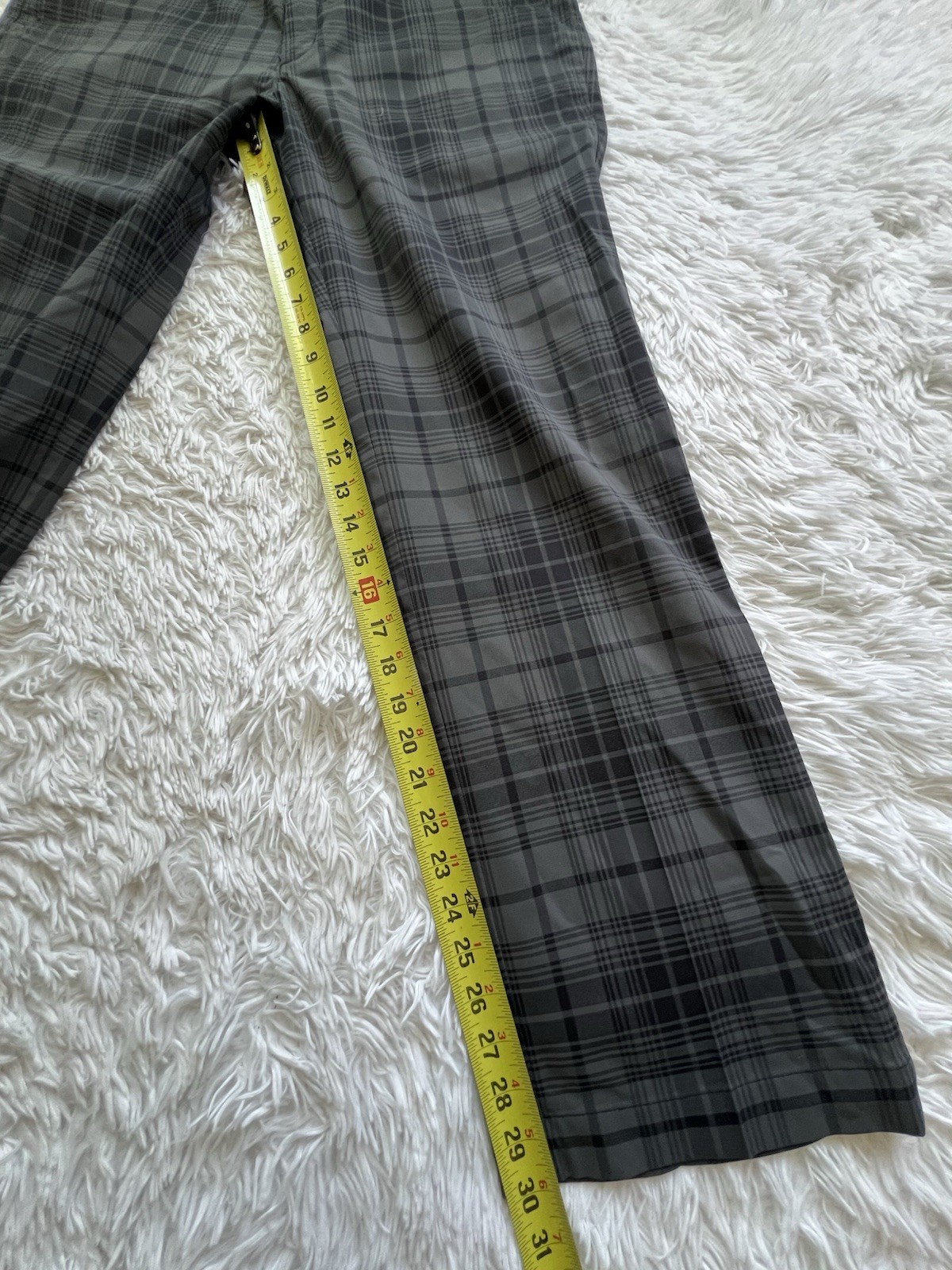Nike Pants Mens 33×30 Gray Black Plaid Golf Tour Performance Dri-FIT Stretch