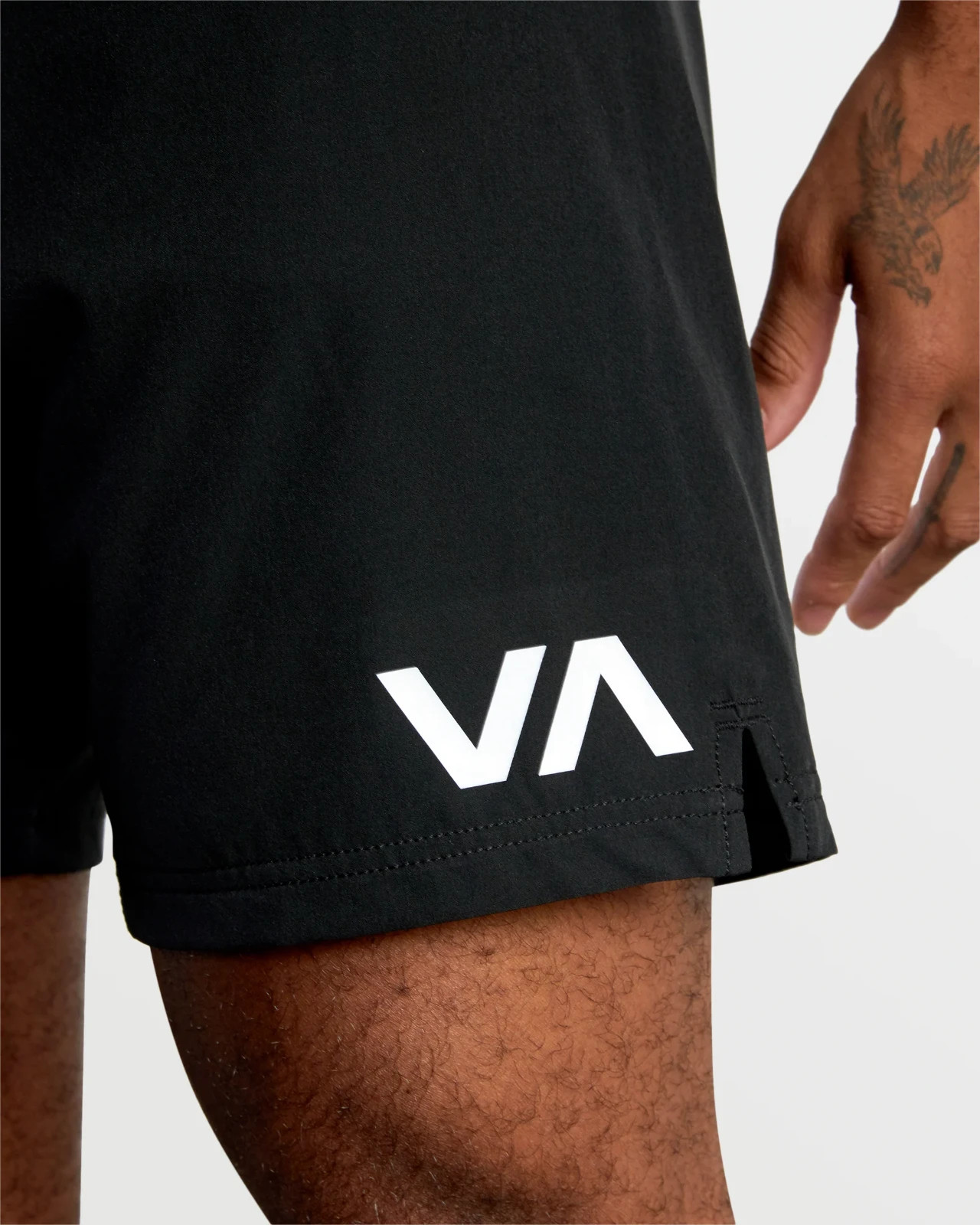 RVCA Men’s Fight Scrapper 17″ Shorts – Black/White – New w/Tags – MSRP $70