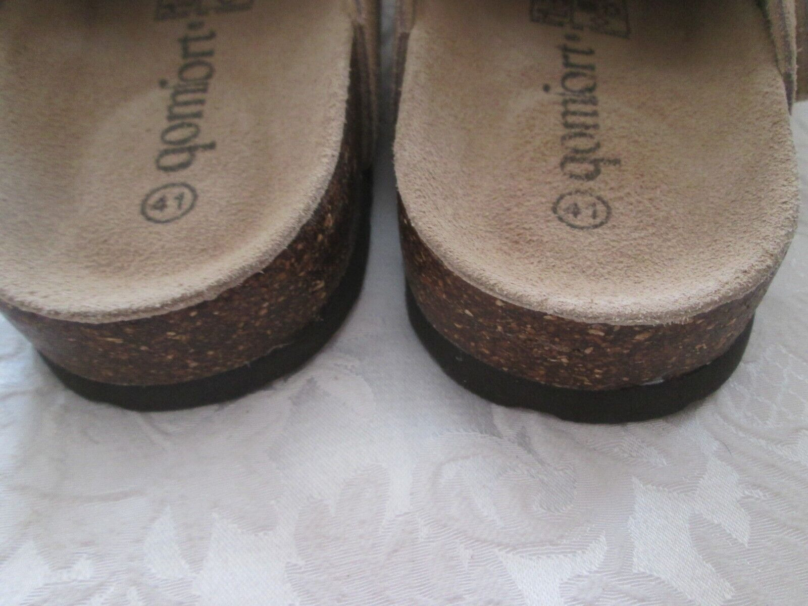 GOMFORT LT TAN/BEIGE SUEDE 41 SLIP-ON CLOGS CORK HEEL BUCKLE UPPER NEW