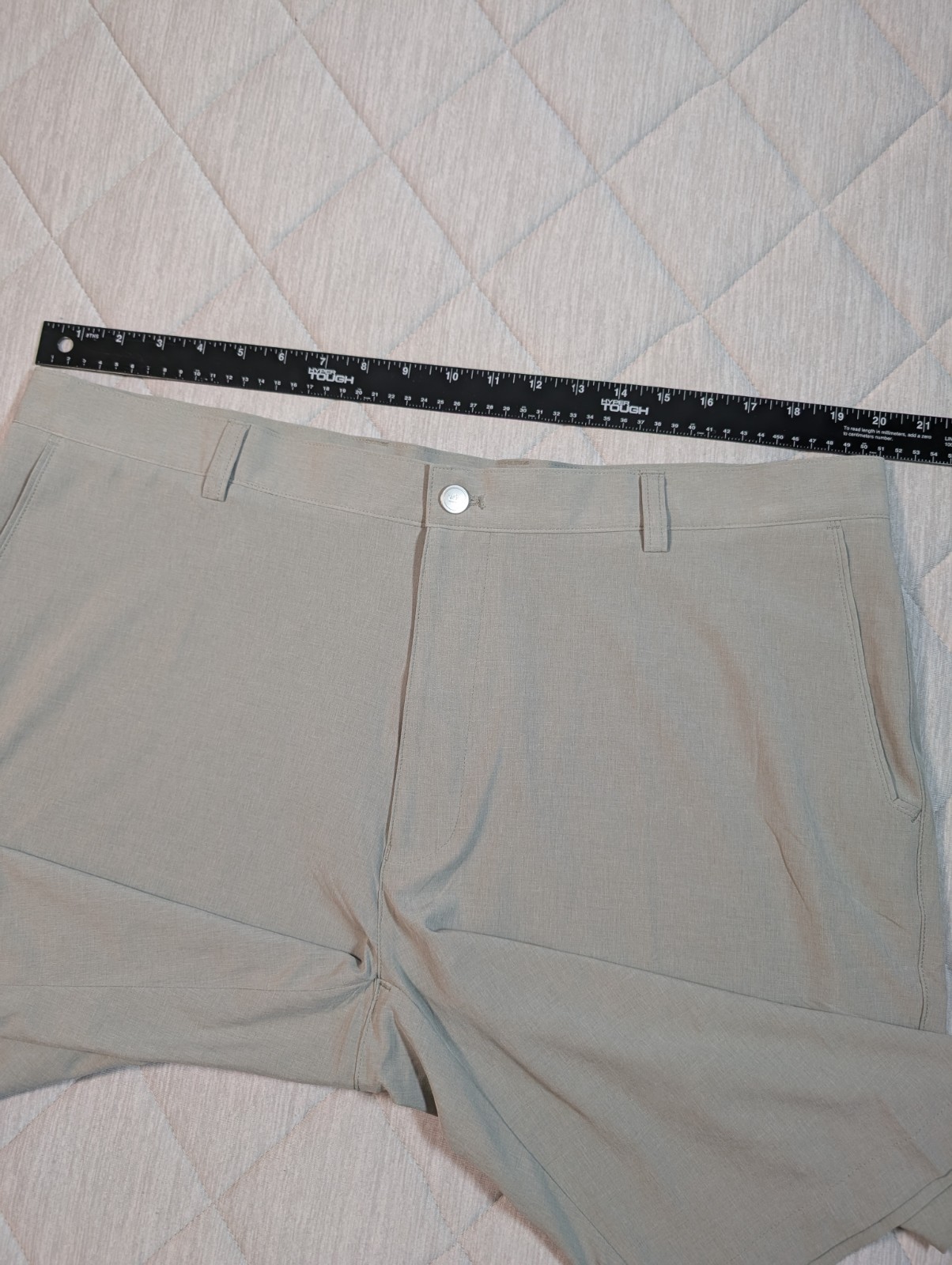 Peter Millar Shorts Mens Grey 40×10 Crown Sport Shackleford Performance Golf