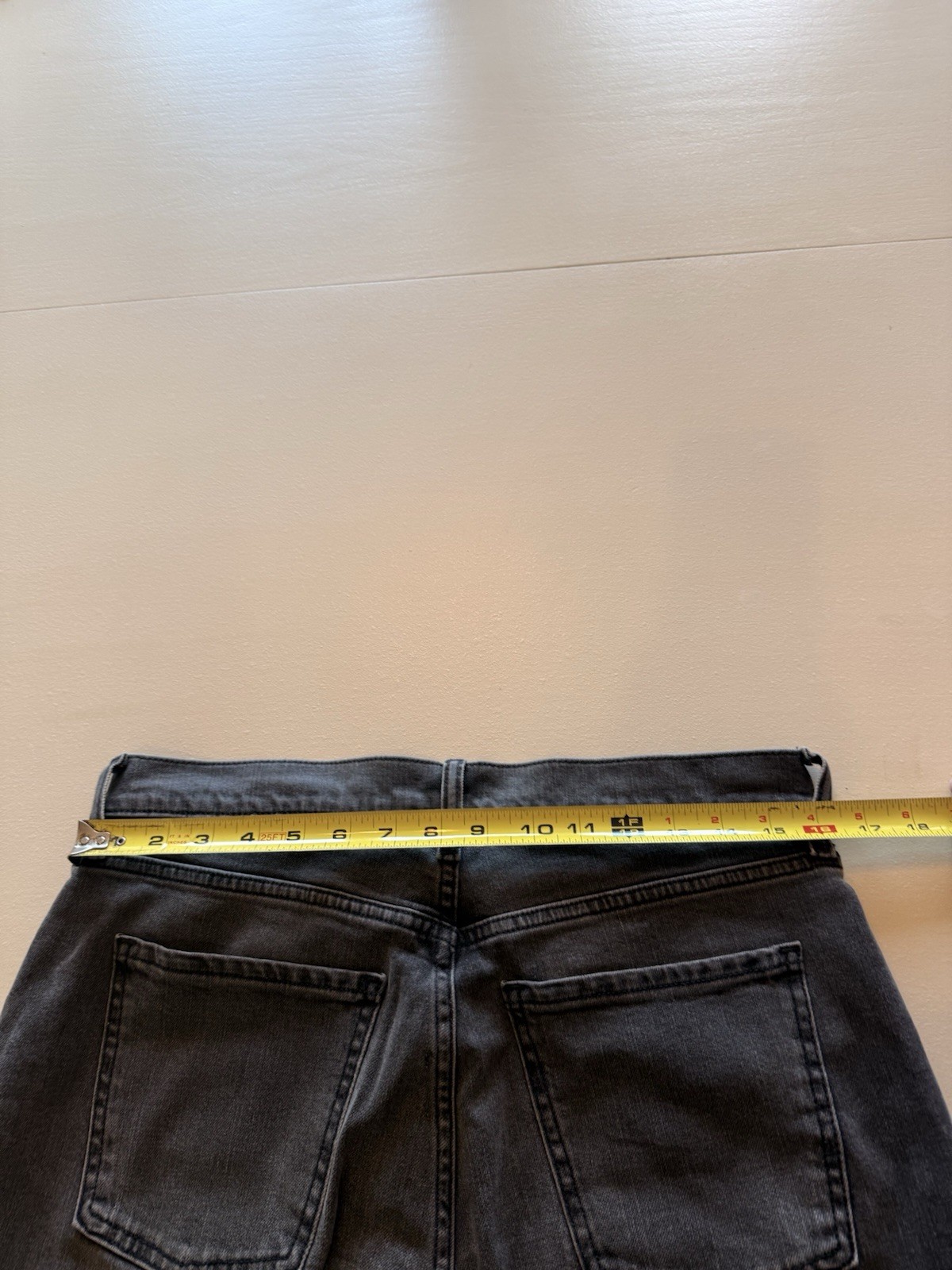 Old Navy Women’s Black Boyfriend Denim Jeans Mid Rise Charcoal Wash Distressed 8