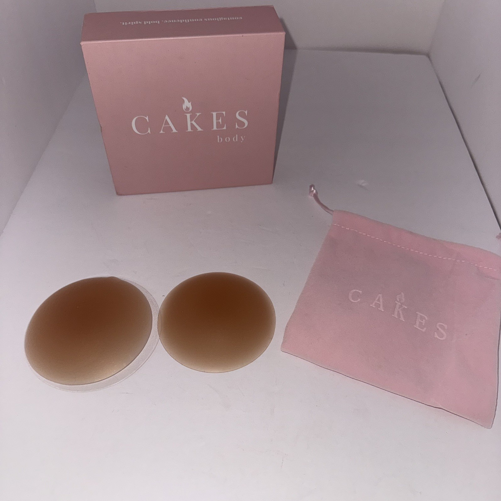 NEW CAKES body Grippy Circles Itty Bitty (AA-A) caramel Silicone Nipple Covers