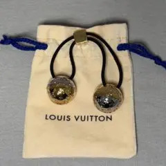 LOUIS VUITTON Portefeuille Chaine V Square Charm Wallet Chain M61994