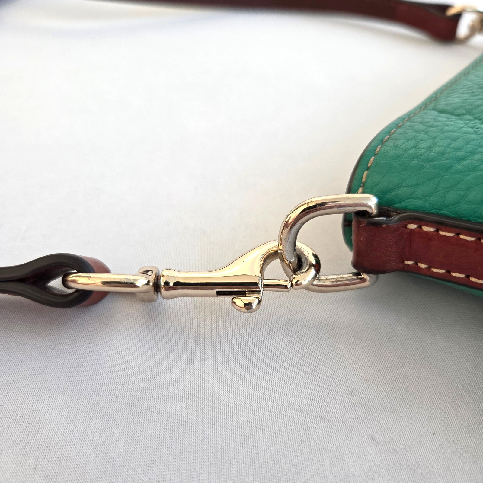 Dooney & Bourke Spearmint Green Pebble Grain Leather Zip Crossbody Purse Bag