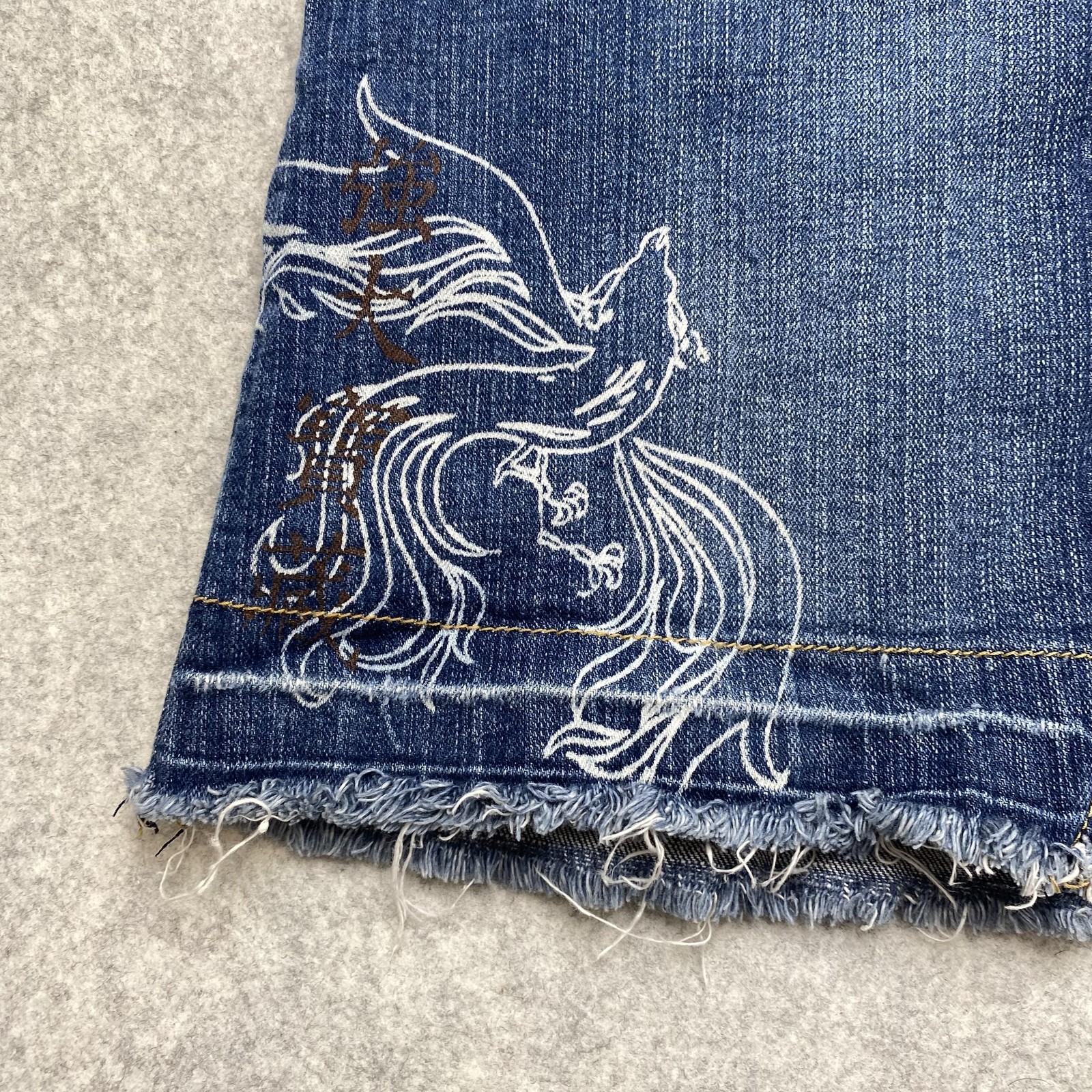 Disney Store Skirt Womens 6 (30 Waist) Blue Pirates Of The Caribbean Skull Mini