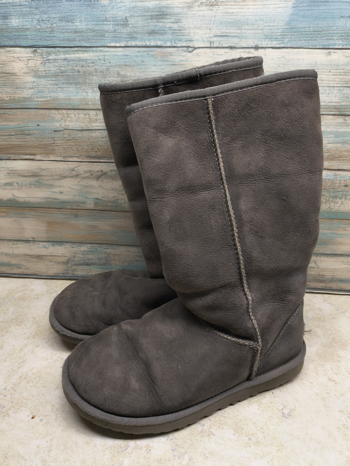 UGG Classic II Tall Grey Sheepskin Shearling Lined Foldable Snow Boots Size 8