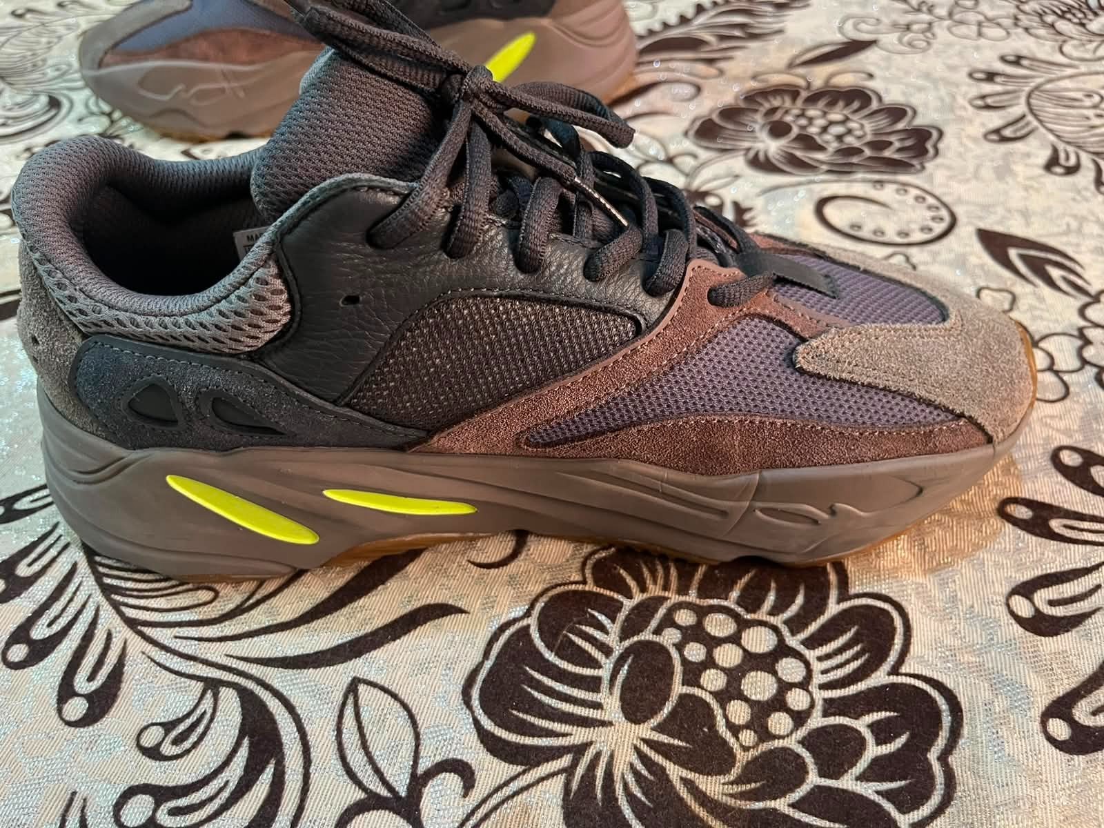 Adidas Yeezy Boost 700 V1 ‘Mauve’ EE9614 OG 2018 Pre-Owned Men’s US 9.5 NO BOX