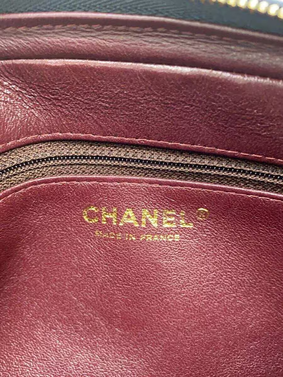 CHANEL Matlass Fringe Chain Shoulder Bag Scuffs Minor Scratches Shoulder Bag Lea