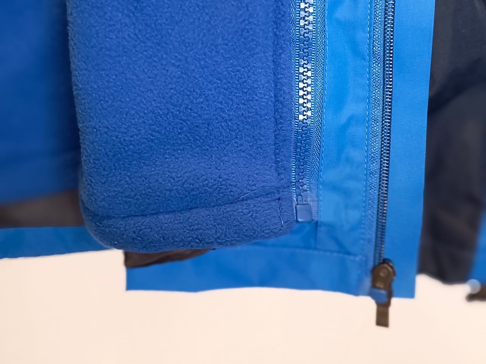 Gelert Mens 3 in 1 Jacket Royal Blue/ Navy Size XL Windbreaker Removable Hood