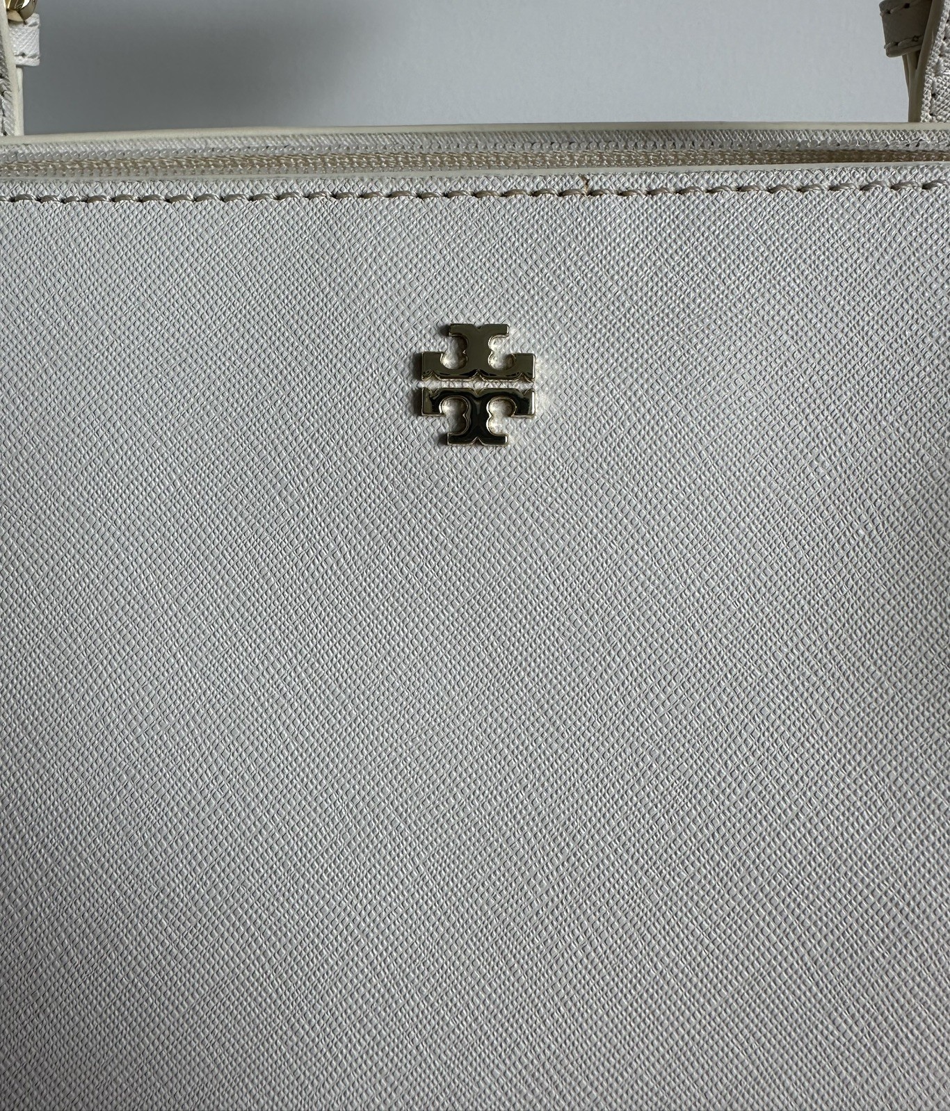Tory Burch York Buckle Tote – Small, Cream. Saffiano Leather with Gold Hardware