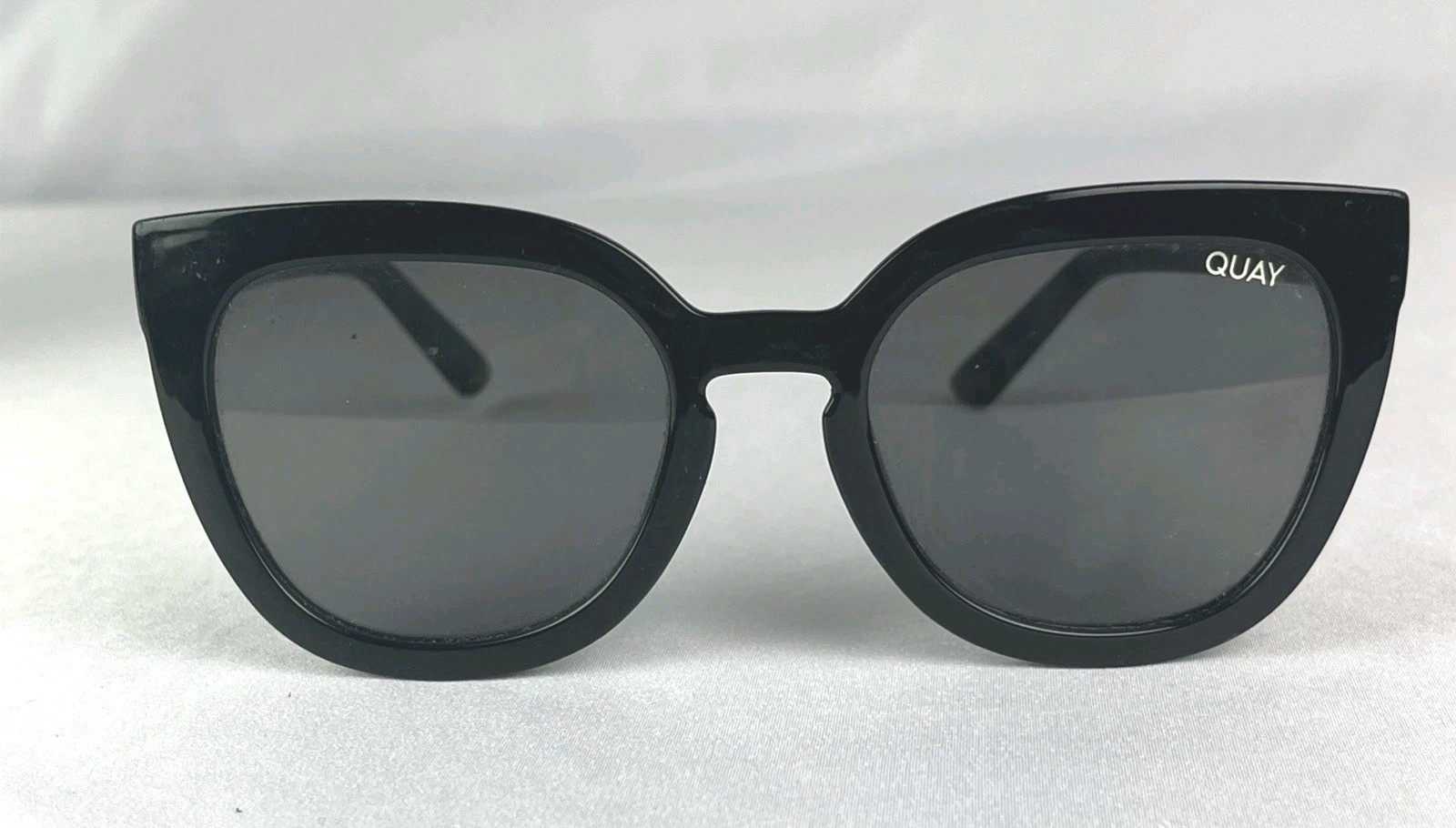 QUAY Women’s Sunglasses Black Plastic Frame Black CAT 3 125mm