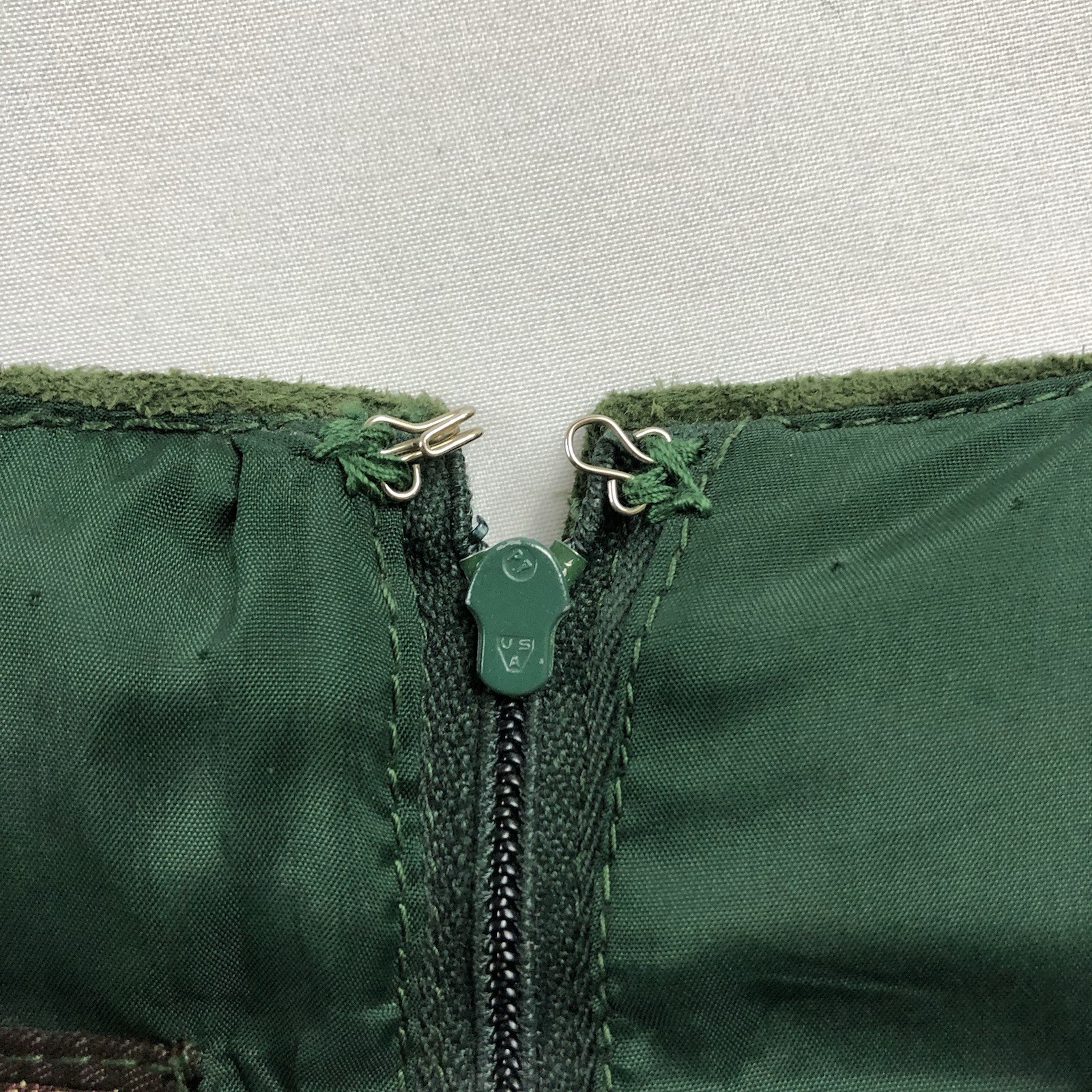 Anne Klein Vintage Green Suede Leather Mod Shift Dress Size 12 60s 70s Pockets