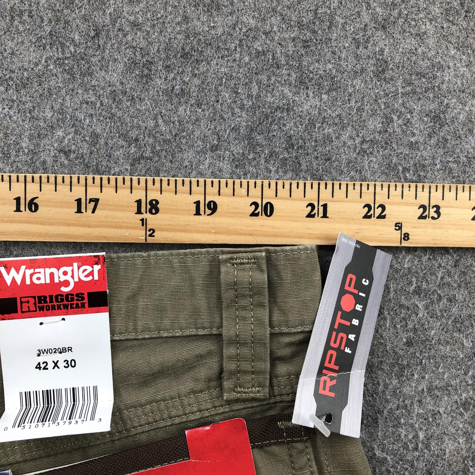 Wrangler Riggs Workwear Pants Mens 42×30 Beige Ripstop Carpenter Relaxed Fit