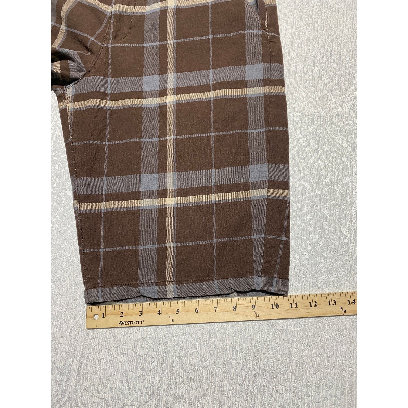 UTILITH Mens Plaid Shorts Size 38 Brown Blue Tan Casual Flat Front