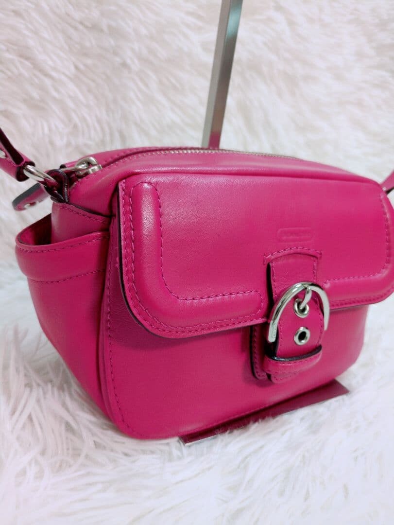 COACH Soho Pink Camera Shoulder Bag Women Silver Zip 7.48 x 5.12 x 3.15 in