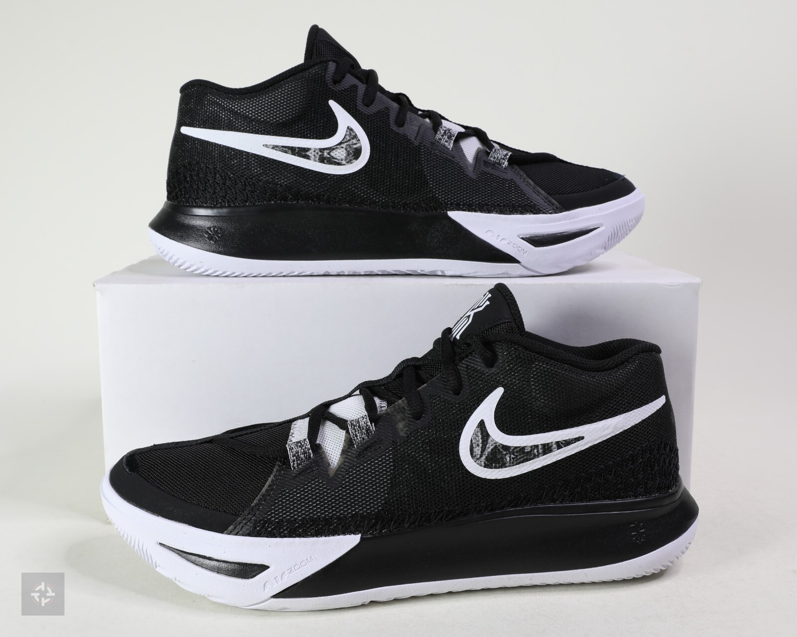 Nike Kyrie Flytrap 6 Black White Athletic Shoes Men’s Size 8-11.5 (DM1125-001)