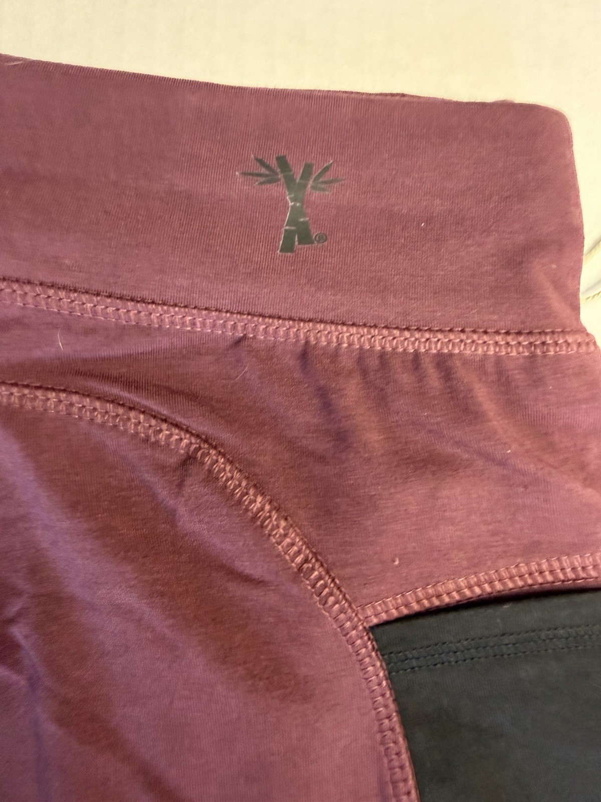 Cariloha Bamboo Fit Mid Rise Leggings Maroon Black Moisture Wicking S