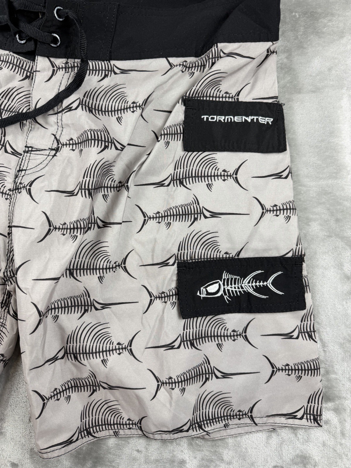 Tormenter Board Shorts Men’s 36×8 Gray Black Fish Skeleton Pocket Logo Surf Swim