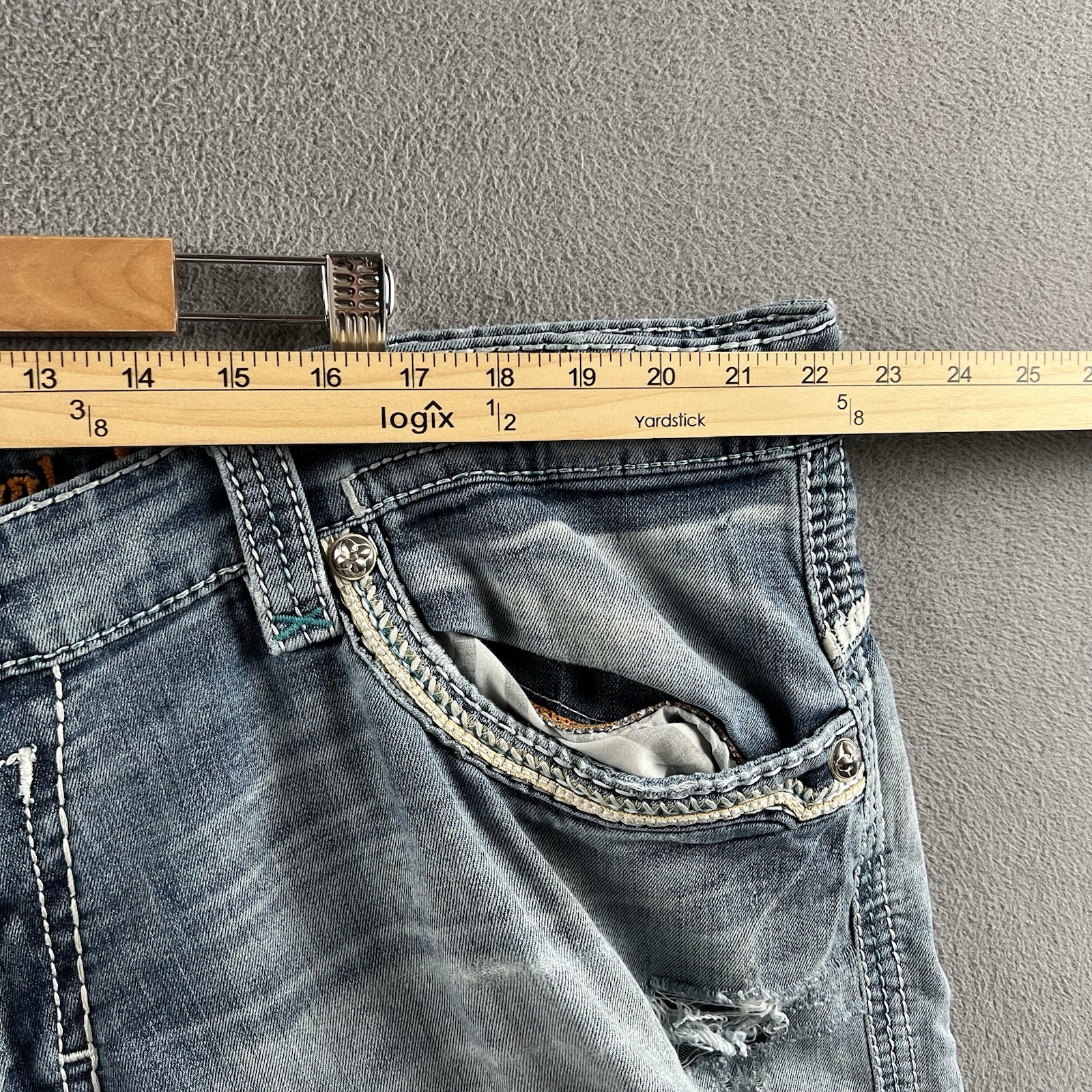 Rock Revival Feeney Jeans Mens 44×34 Light Wash Distressed Denim Relaxed Fit Y2K