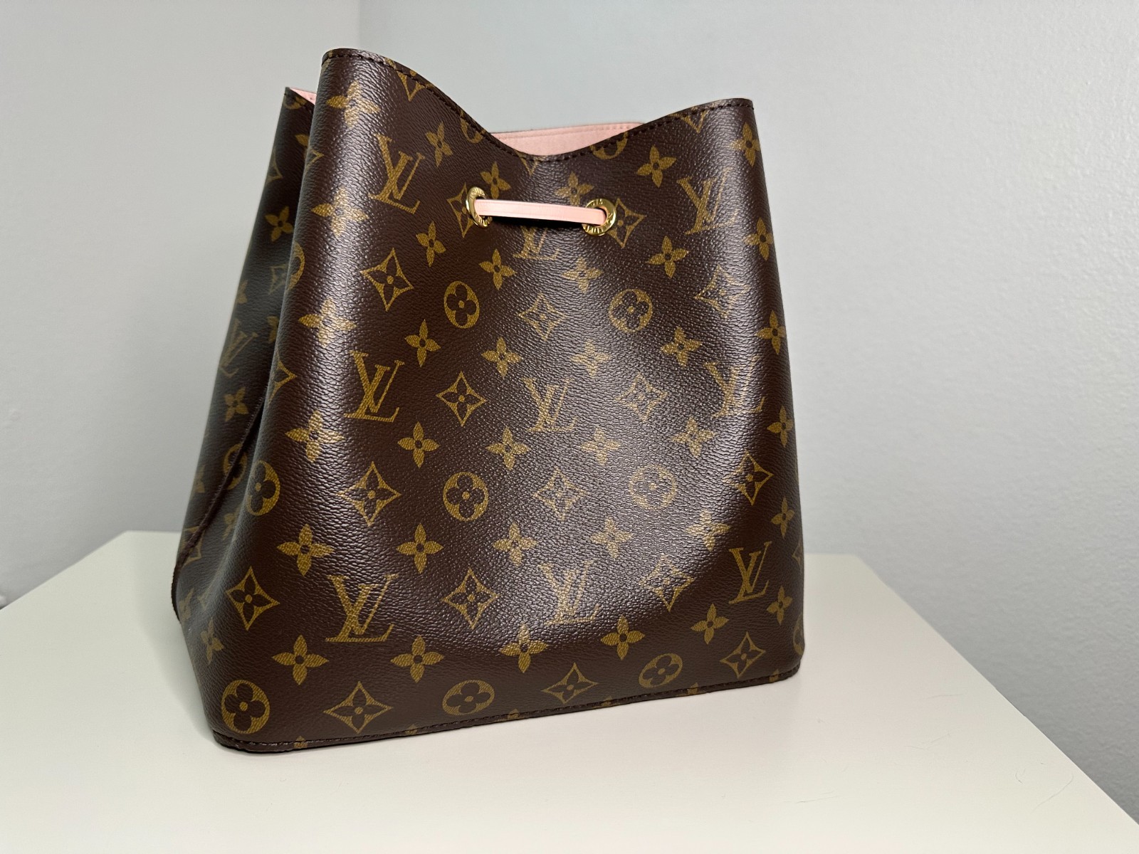 Monogram Neonoe MM – Pink – Monogram Canvas – PINK Bucket Bag
