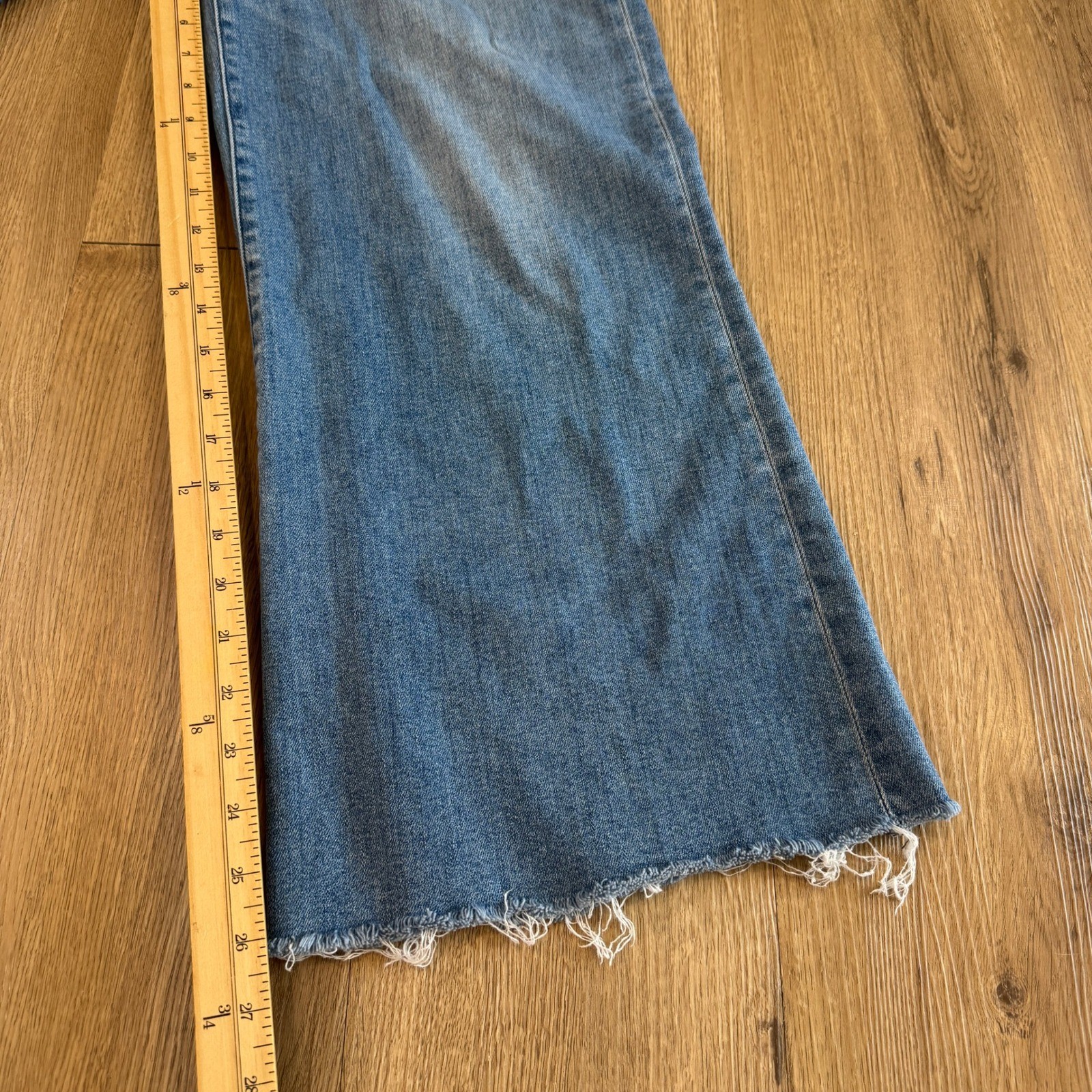 Frank & Eileen Galway Wide Leg Cropped Raw Hem Jeans Size 30 High Rise Denim EUC