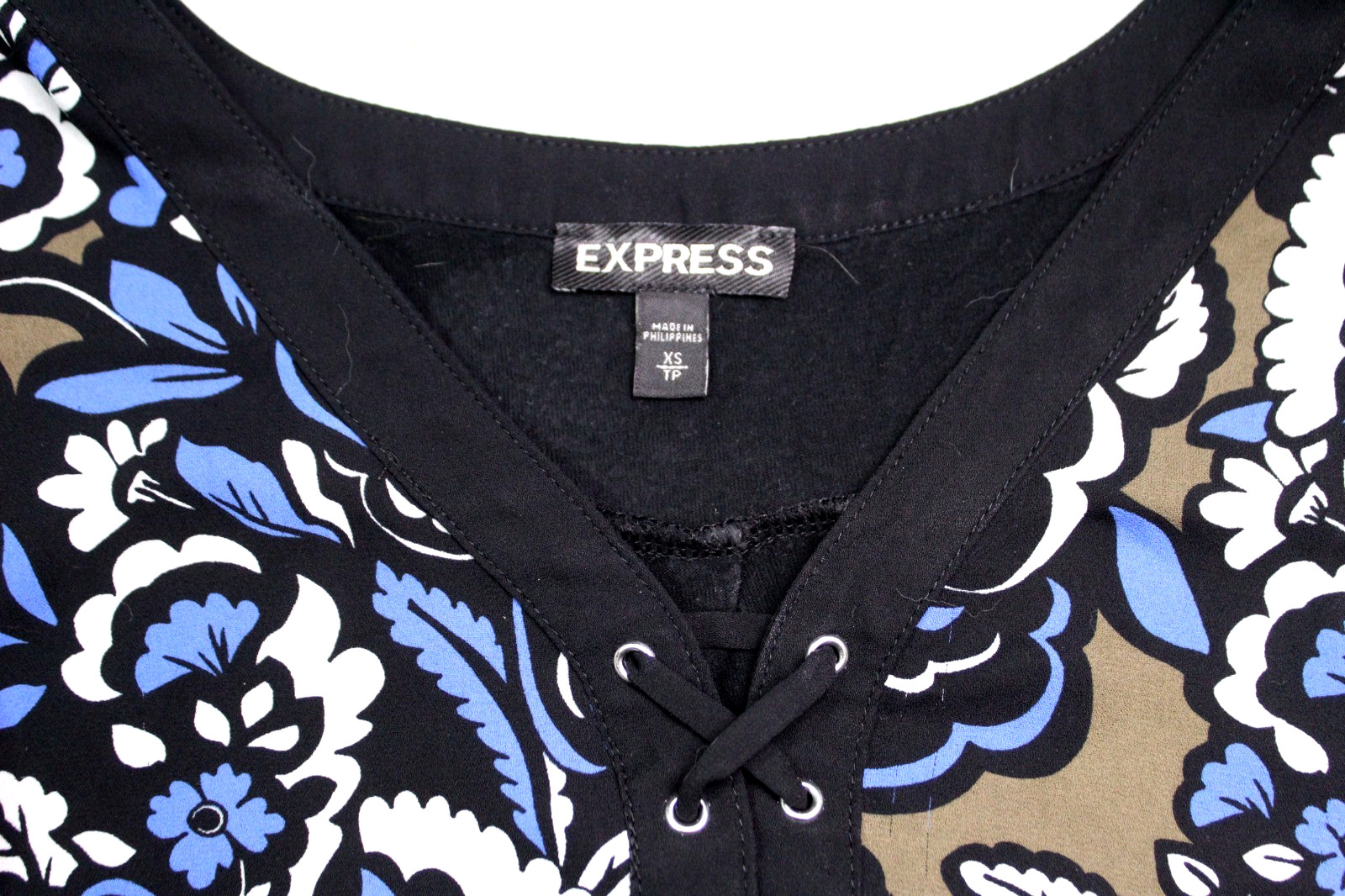 EXPRESS SLEEVELESS TUNIC BLOUSE ladies size XS black blue beige floral silky