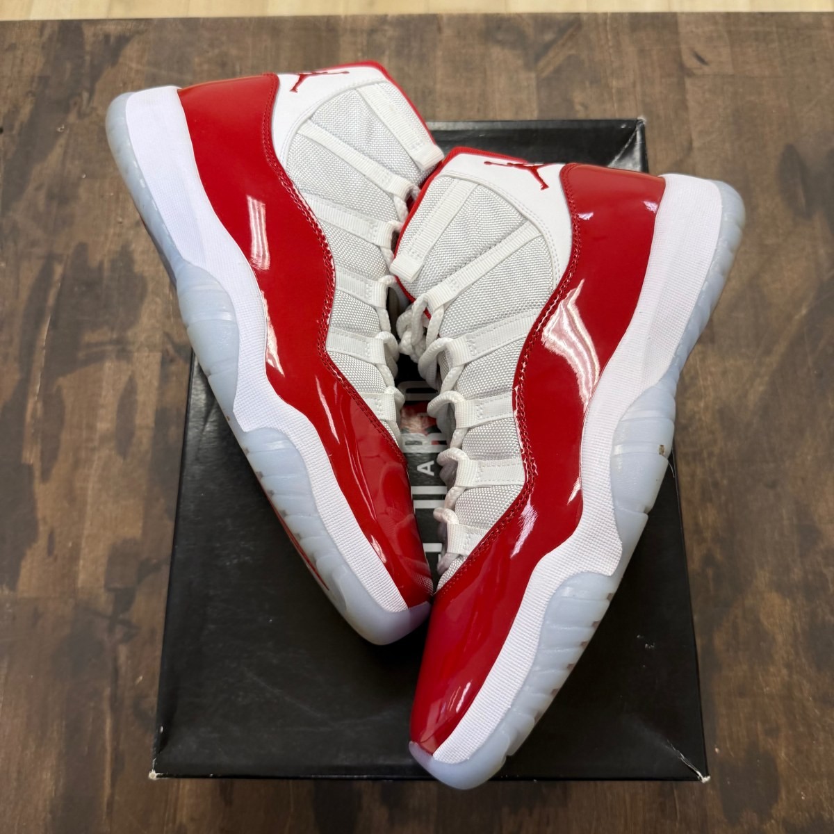 Jordan 11 Retro Cherry (2022) Size 10.5
