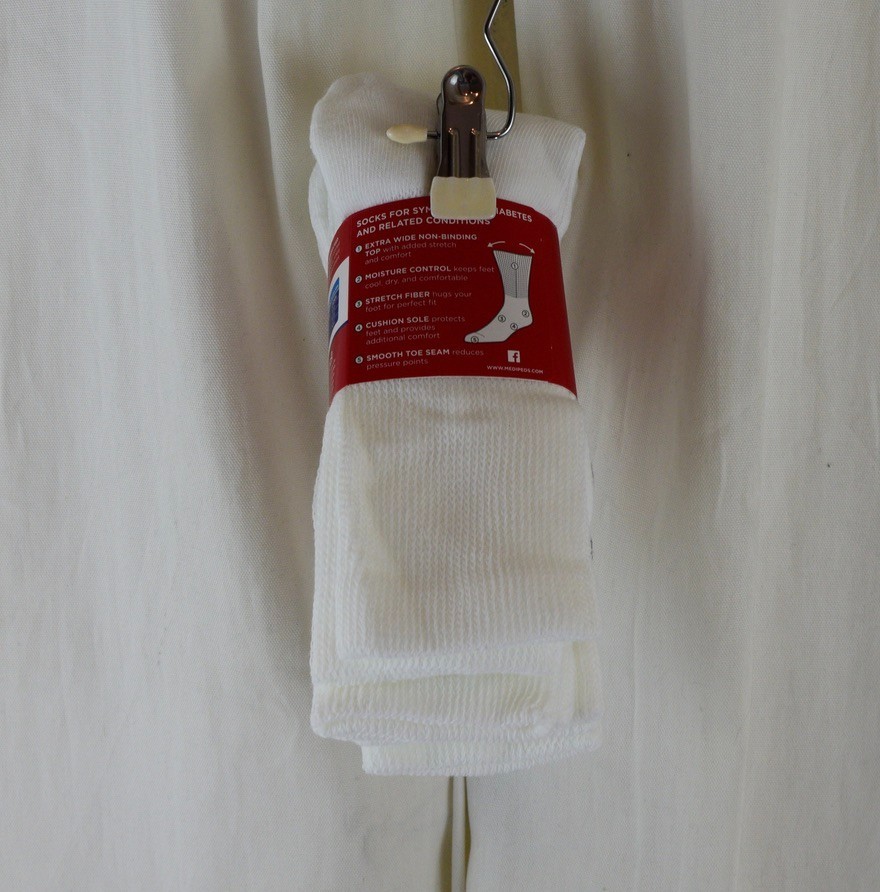 MediPeds Men’s Extra Wide Non-Binding Top Crew Socks 4-Pairs Size XL